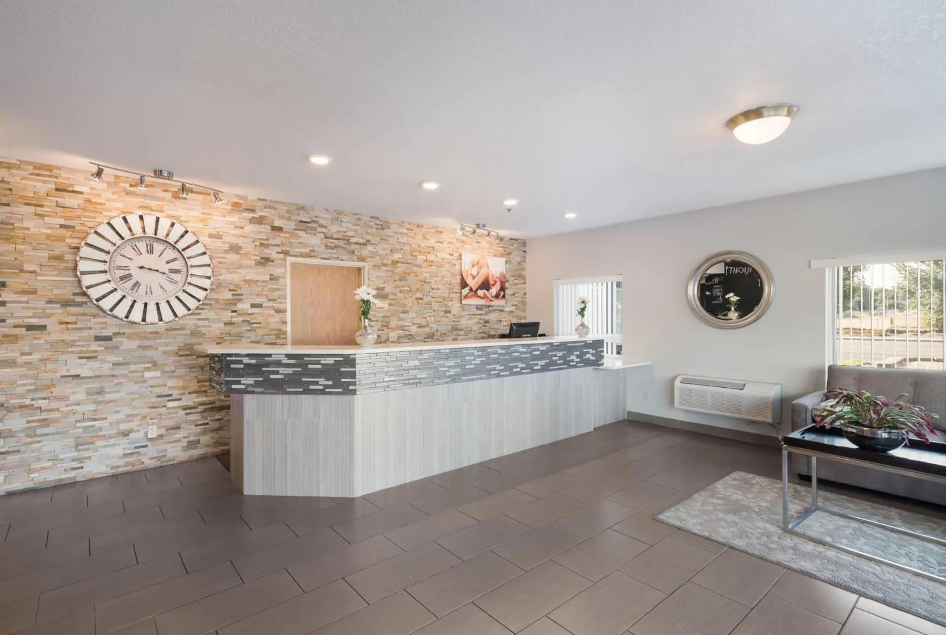 Lobby or reception in Quality Inn & Suites Kennewick Tri-Cities