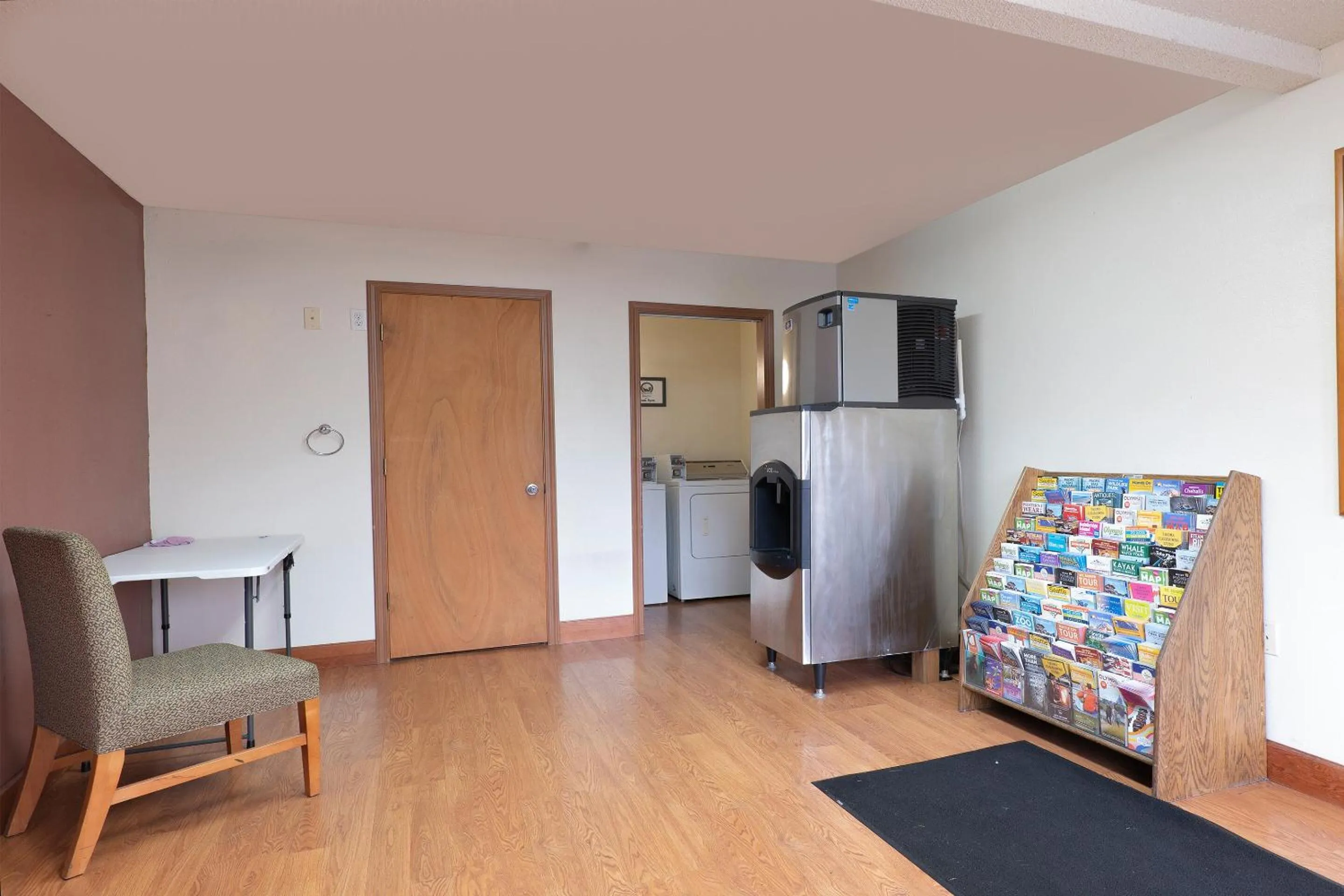 Lobby or reception in Travelodge by Wyndham Chehalis