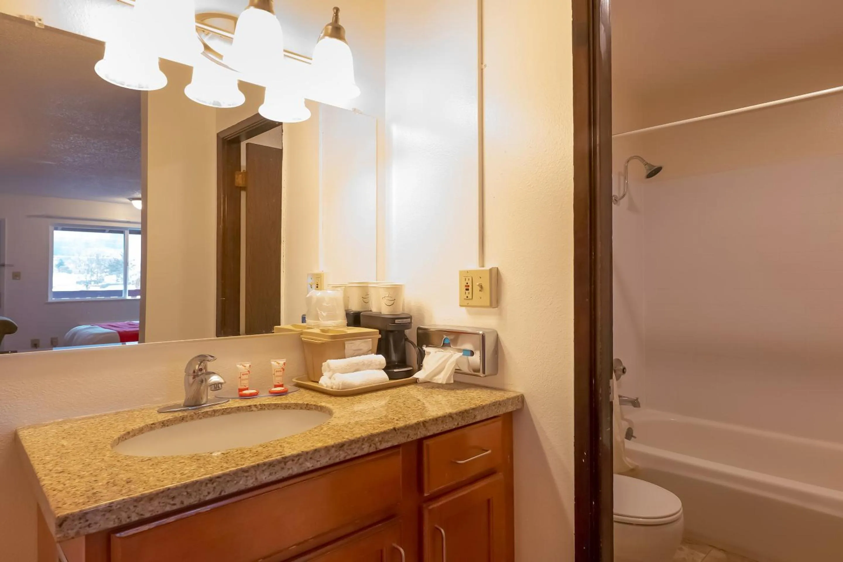 Bathroom in Travelodge by Wyndham Chehalis