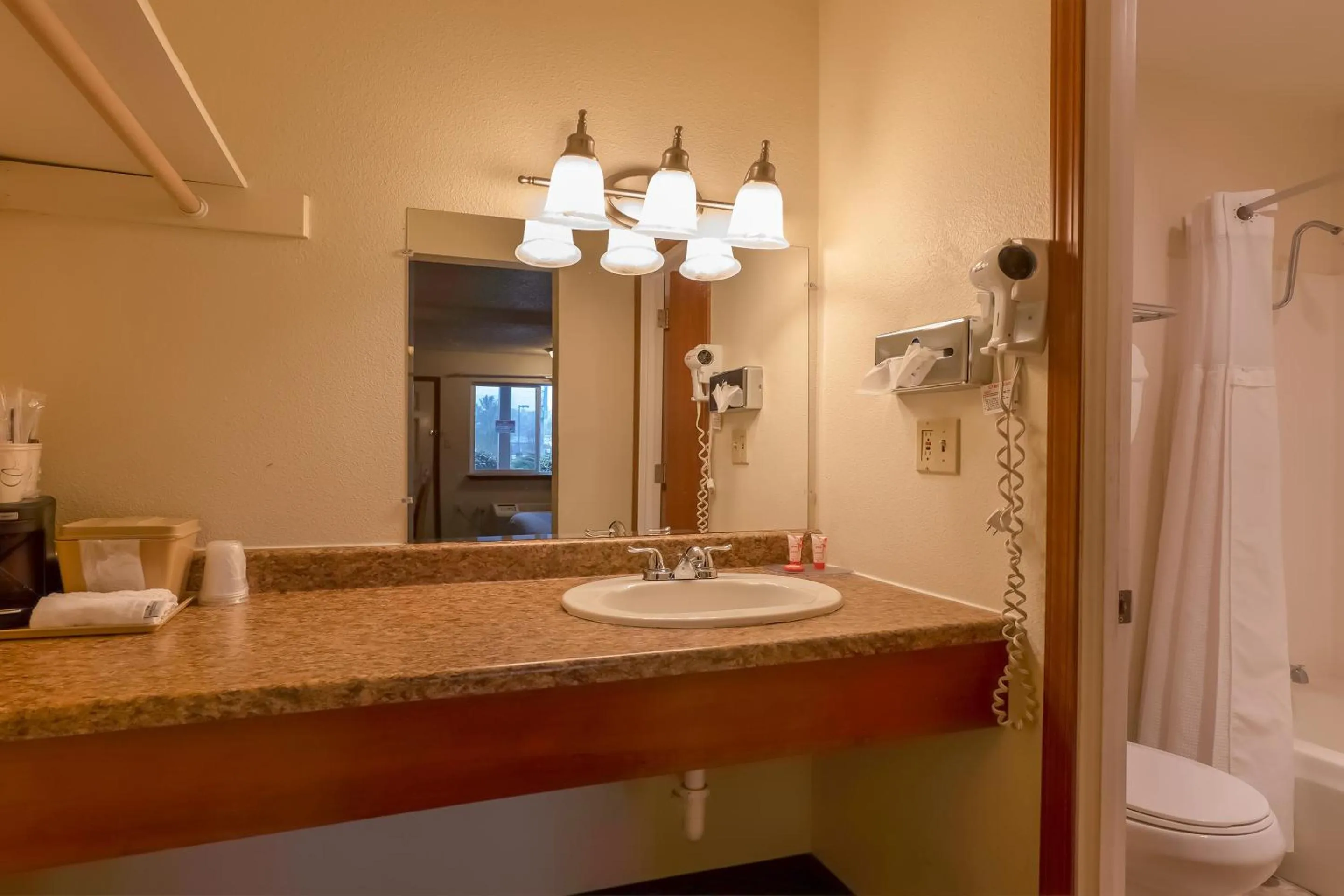 Bathroom in Travelodge by Wyndham Chehalis