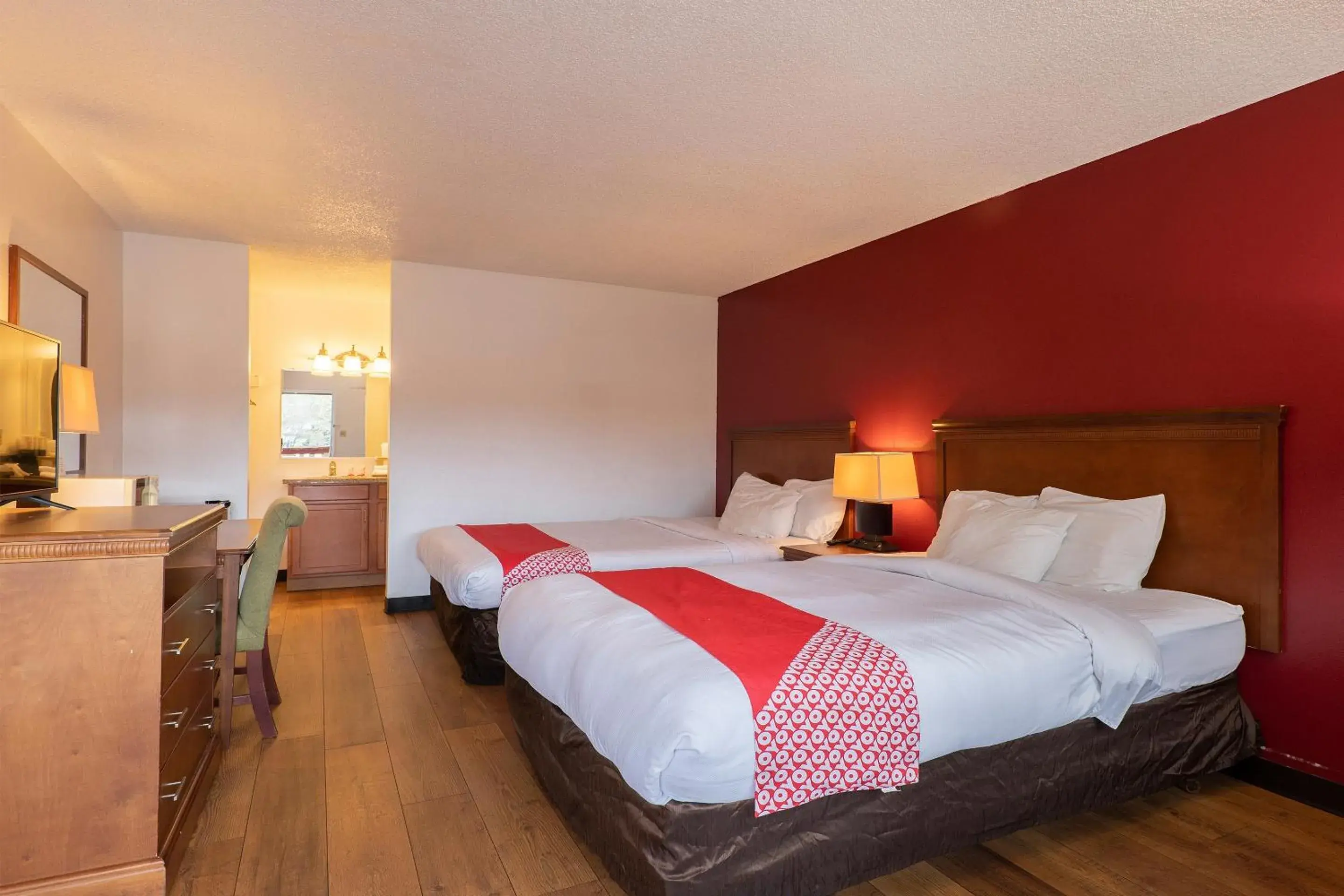 Queen Room with Two Queen Beds in OYO Hotel Chehalis I-5 South Queen Room with Two Queen Beds in OYO Hotel Chehalis I-5 South