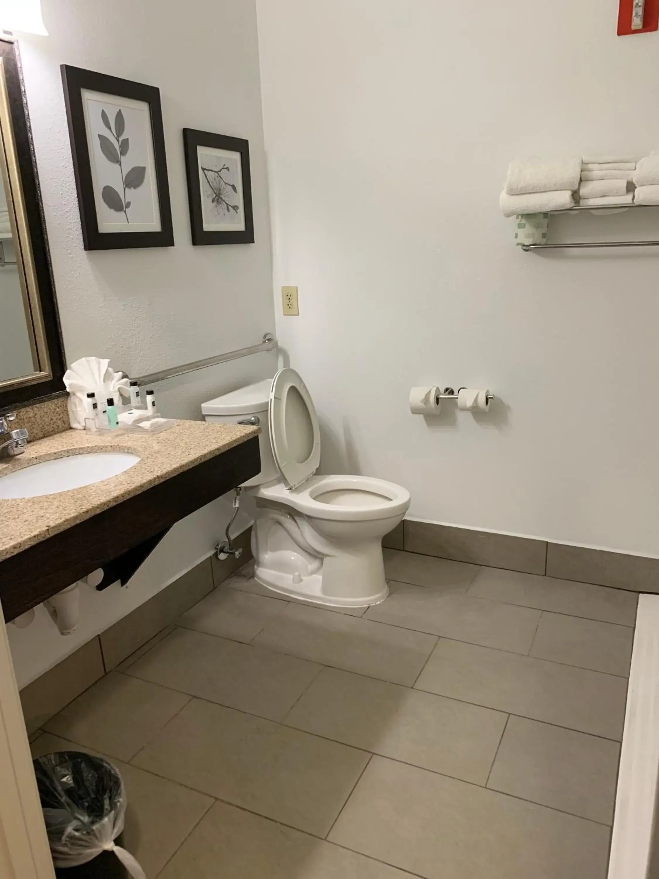 King Room - Disability Access/Non-Smoking in Country Inn & Suites by Radisson, Georgetown, KY King Room - Disability Access/Non-Smoking in Country Inn & Suites by Radisson, Georgetown, KY