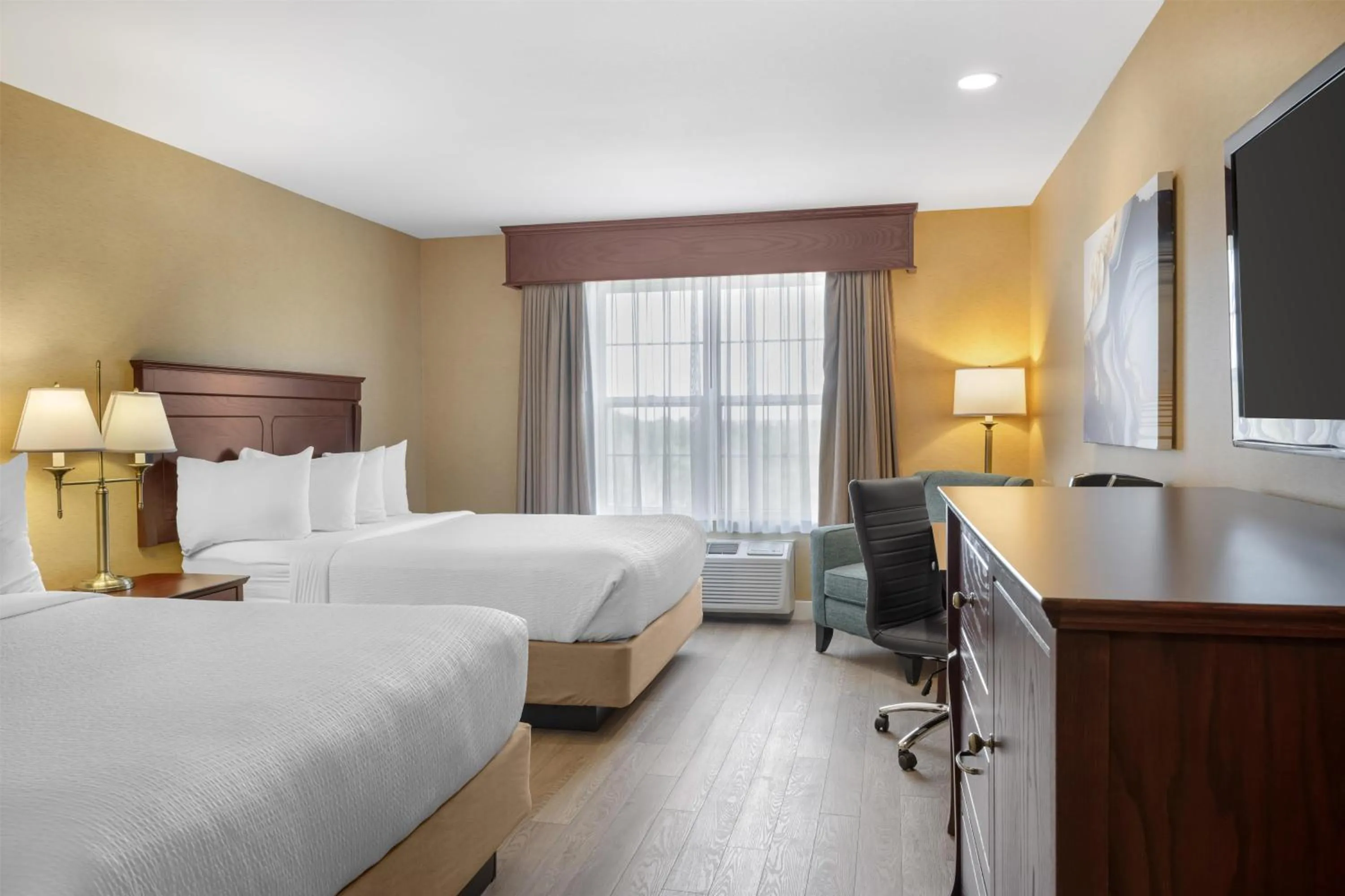 Bedroom, Bed in Best Western Plus Fredericton Hotel & Suites