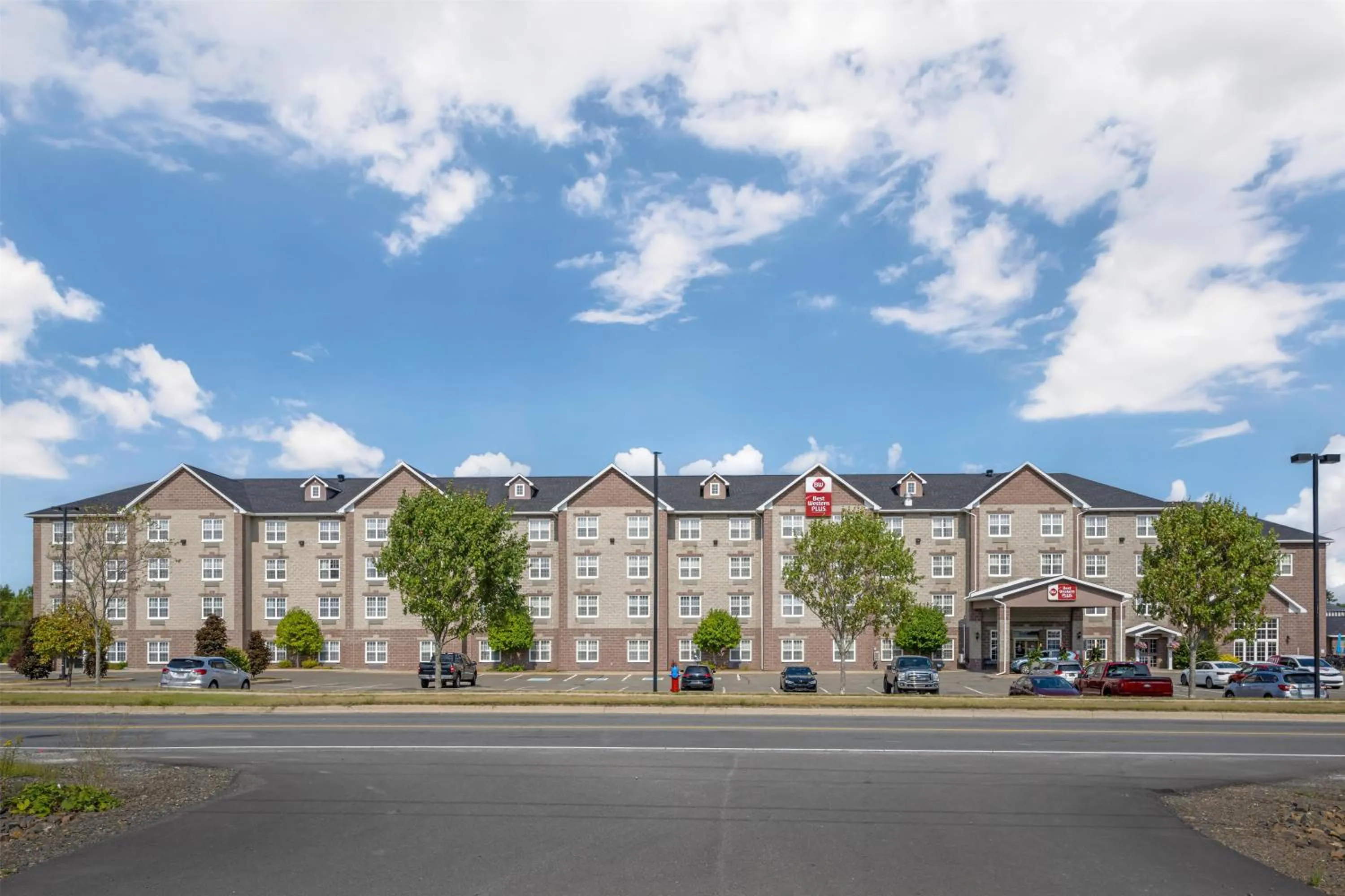 Property building in Best Western Plus Fredericton Hotel & Suites