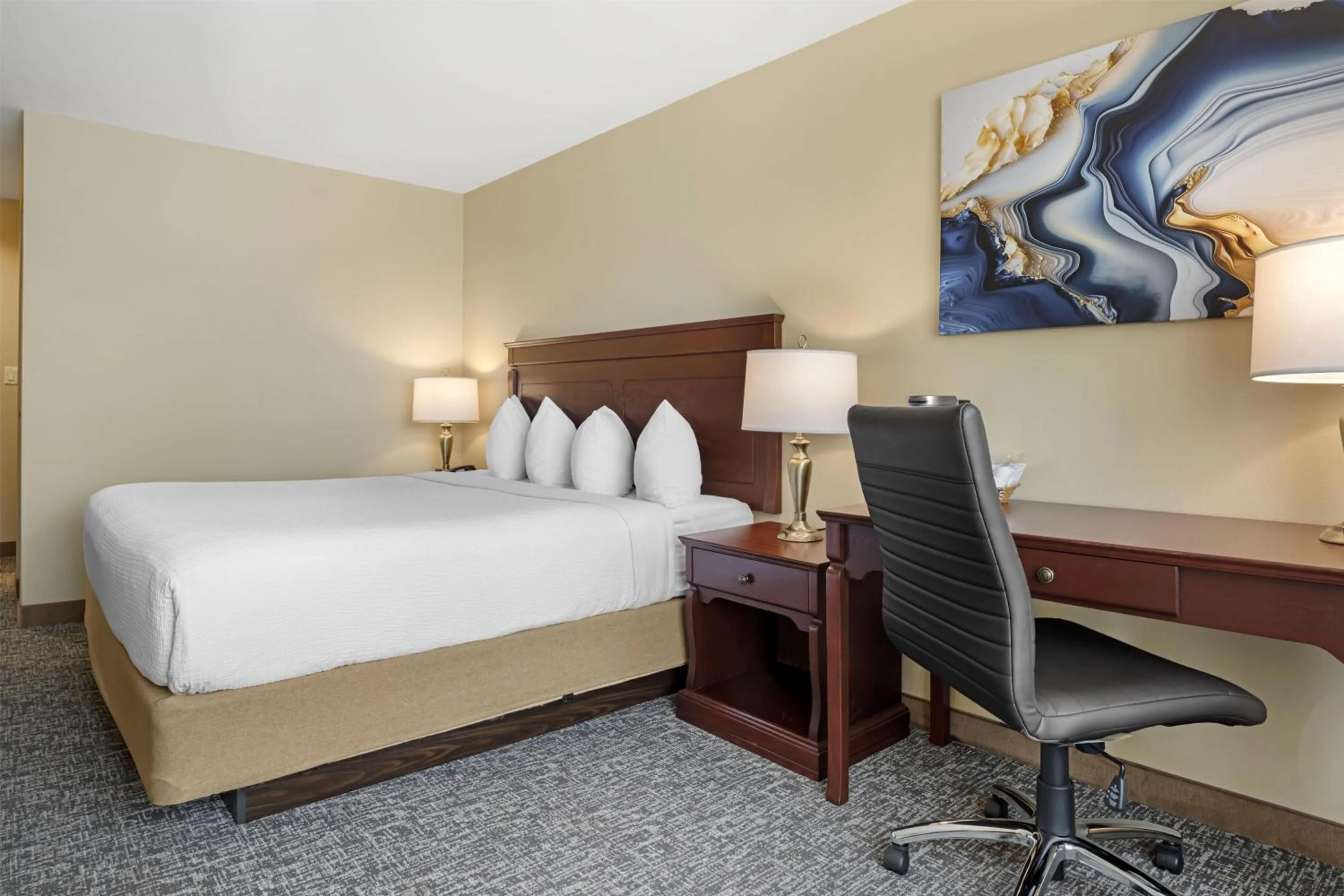 Bedroom, Bed in Best Western Plus Fredericton Hotel & Suites