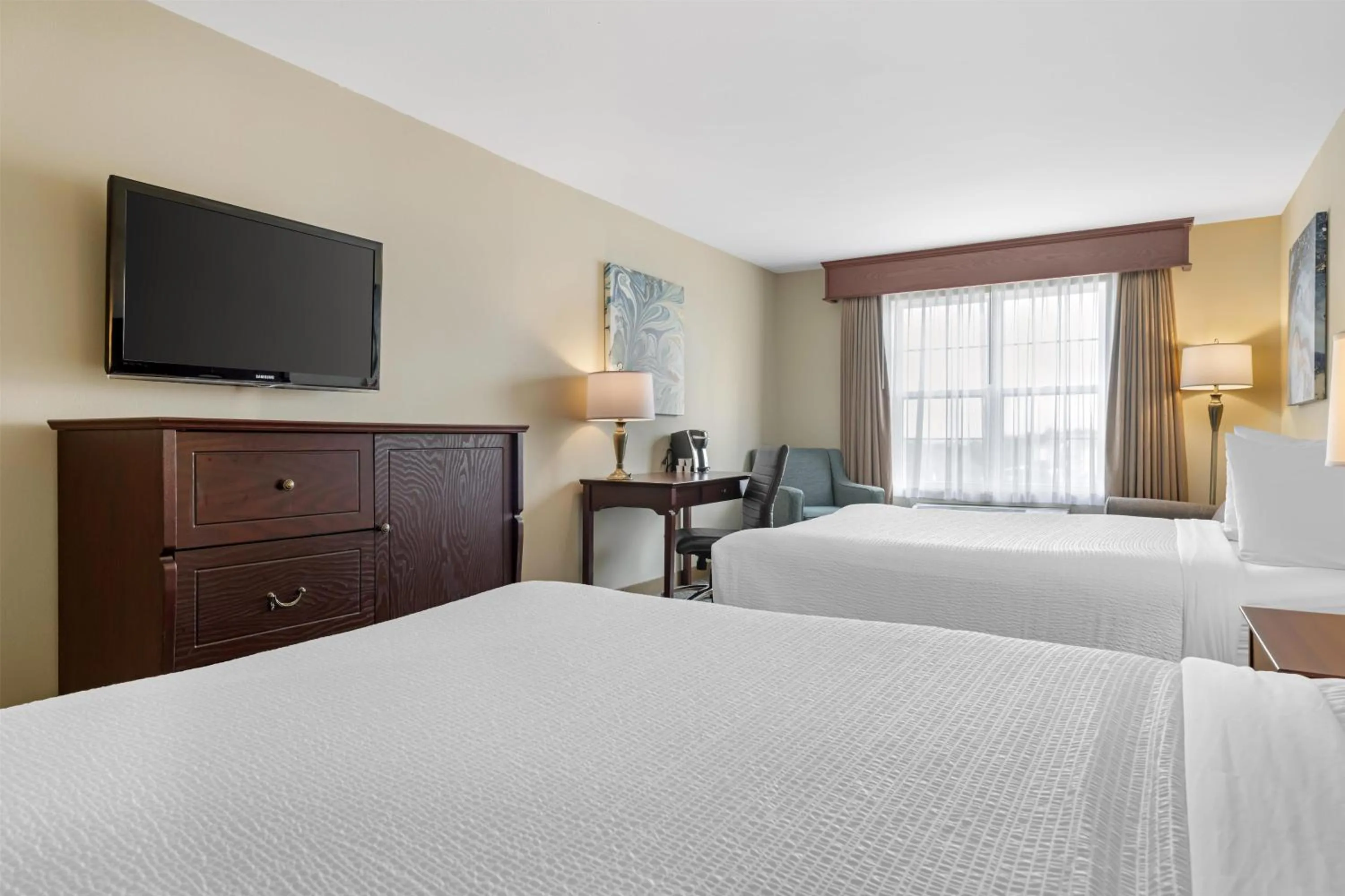 Bedroom, Bed in Best Western Plus Fredericton Hotel & Suites