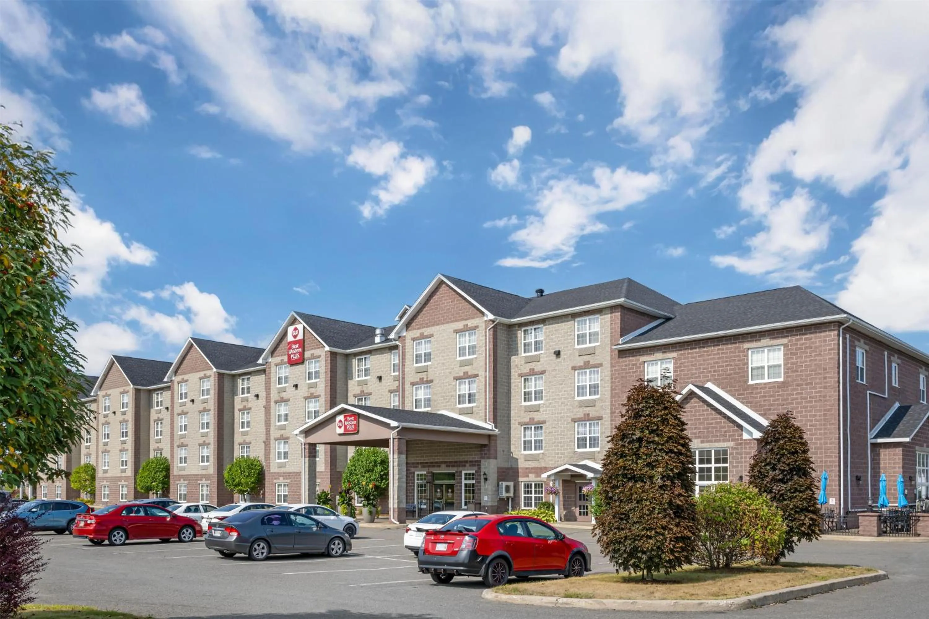 Property building in Best Western Plus Fredericton Hotel & Suites