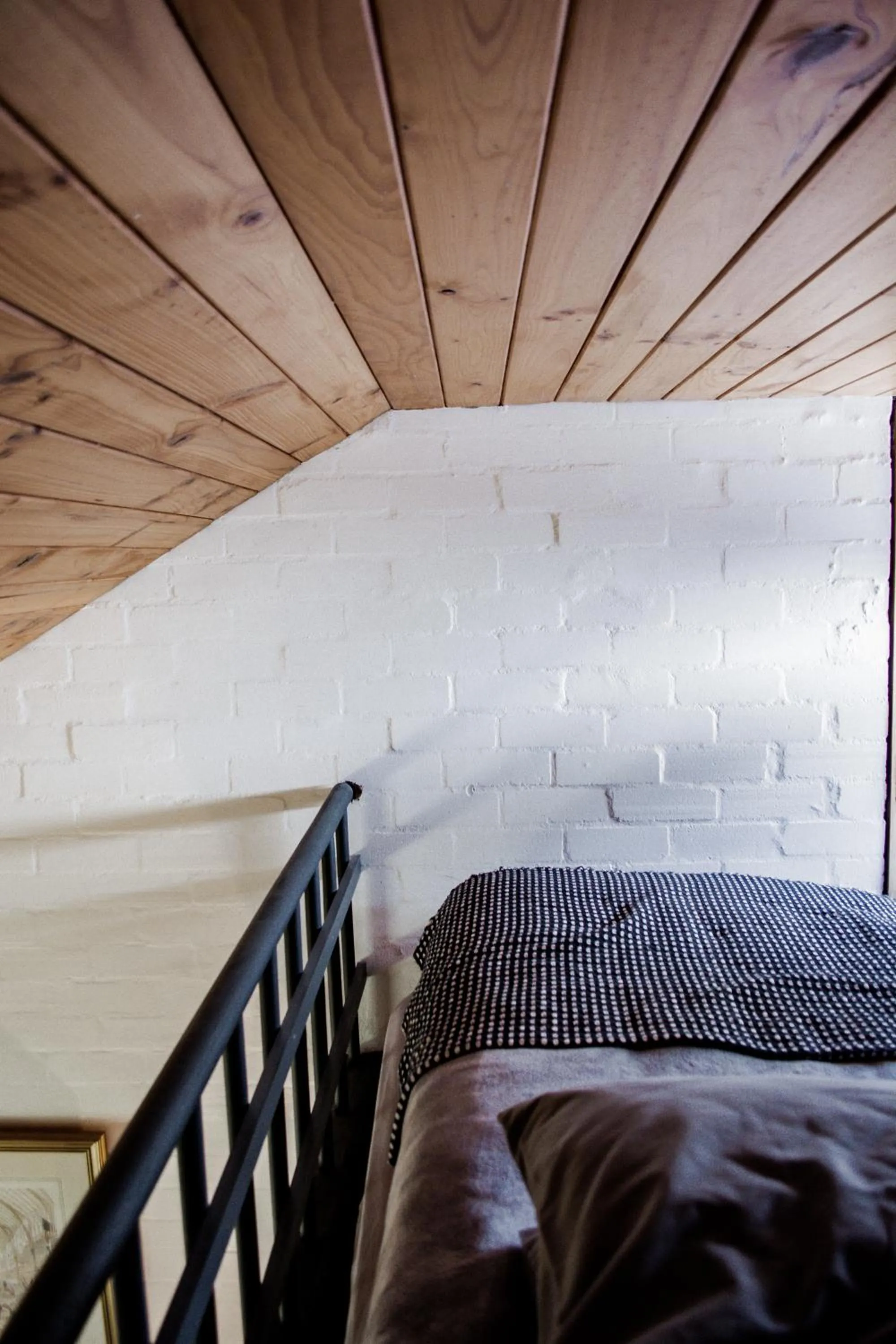 Bed in Crackenback Farm Guesthouse