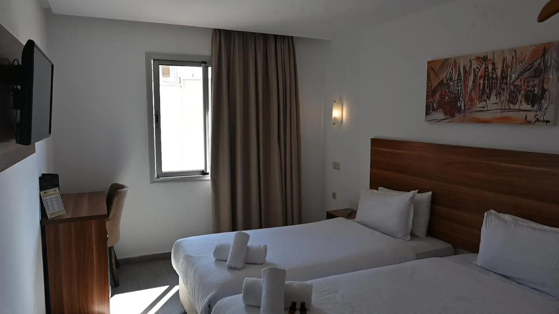 Standard Double or Twin Room in Hotel Centre Ville Standard Double or Twin Room in Hotel Centre Ville