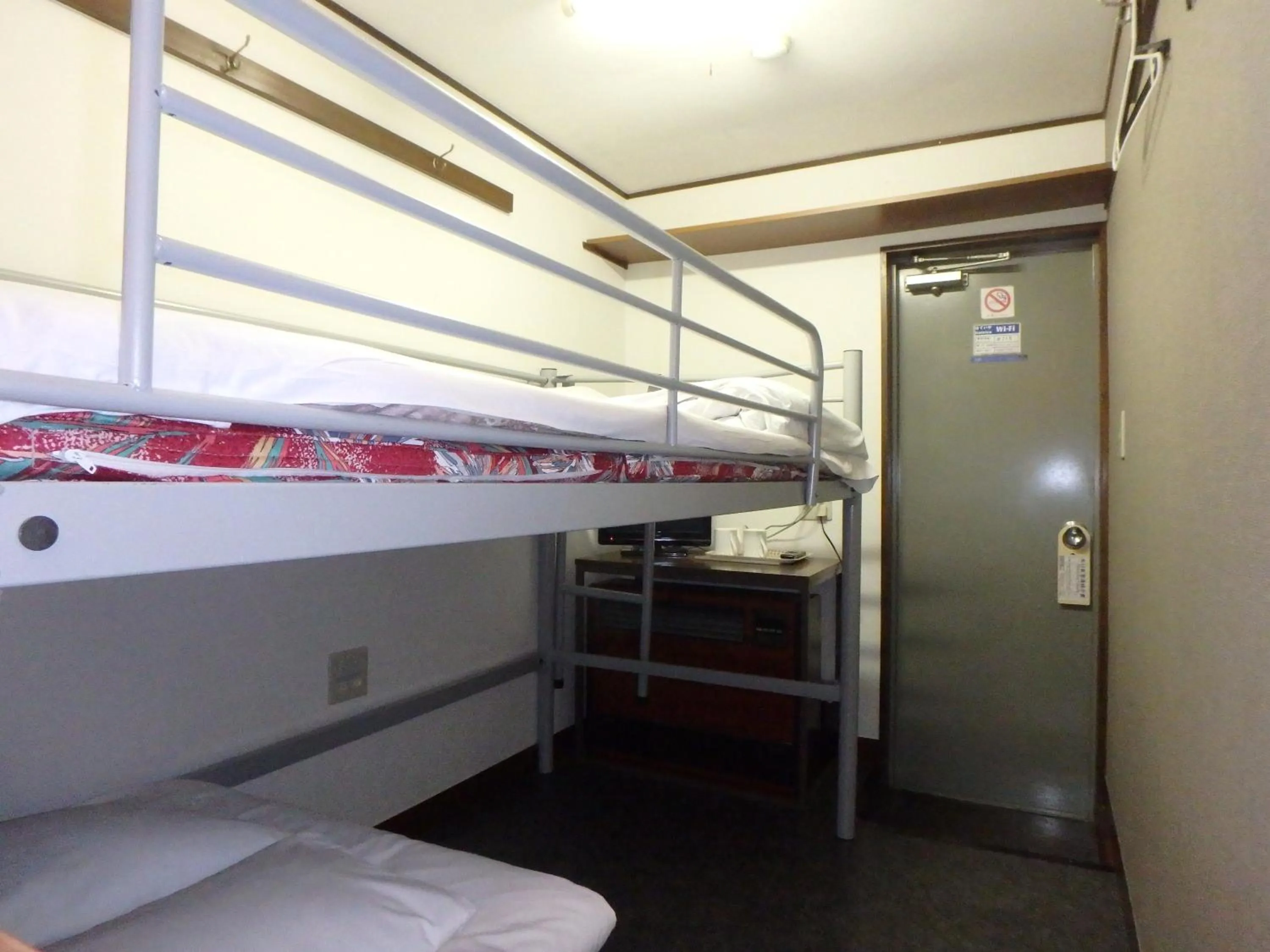 bunk bed, Bed in Economy Hotel Hoteiya