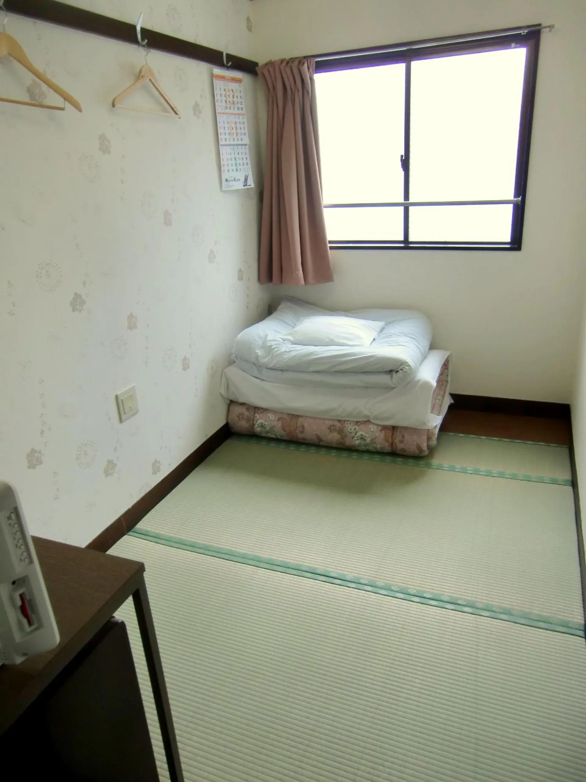 Photo of the whole room, Bed in Economy Hotel Hoteiya
