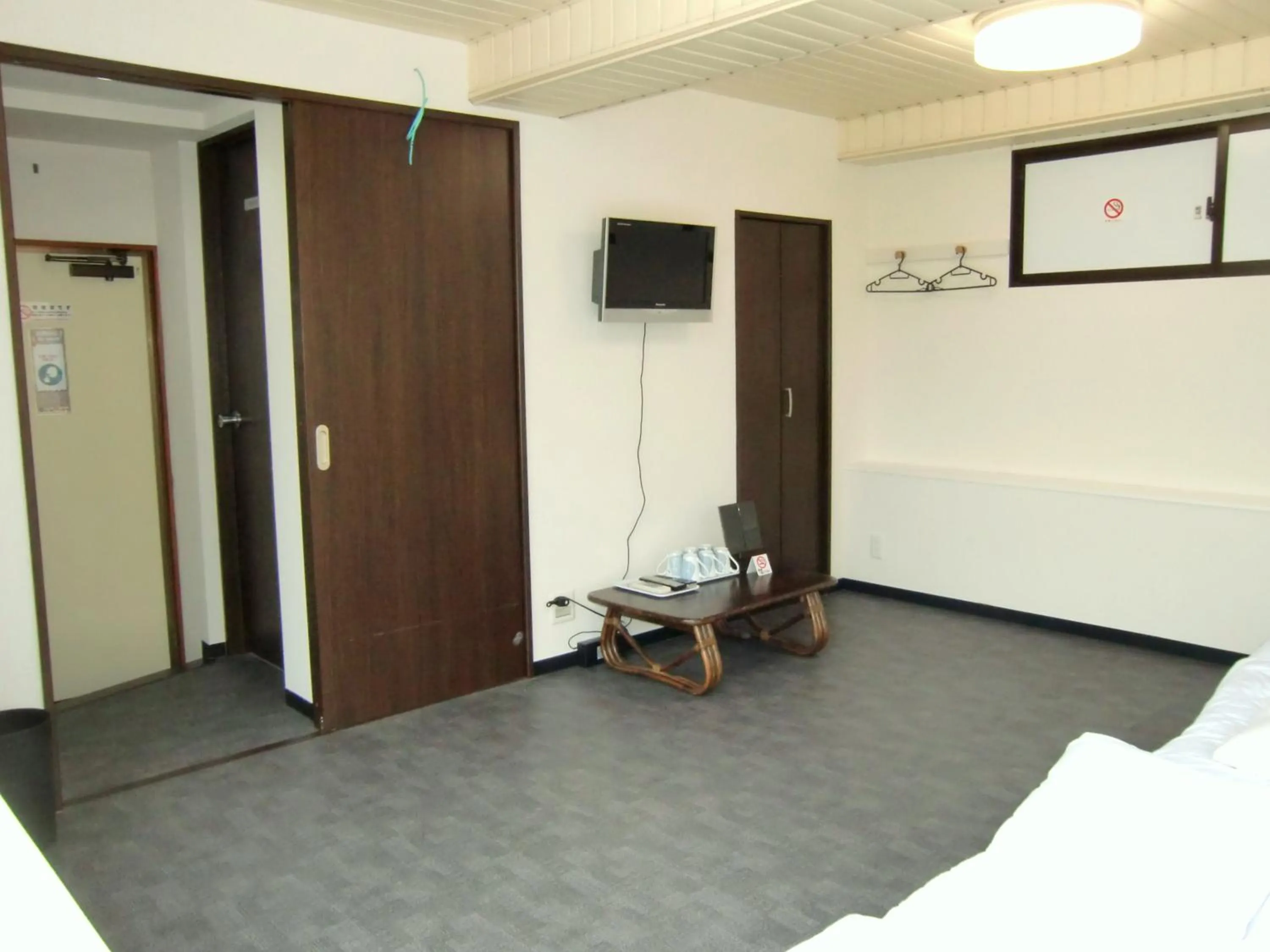 Photo of the whole room, Bed in Economy Hotel Hoteiya
