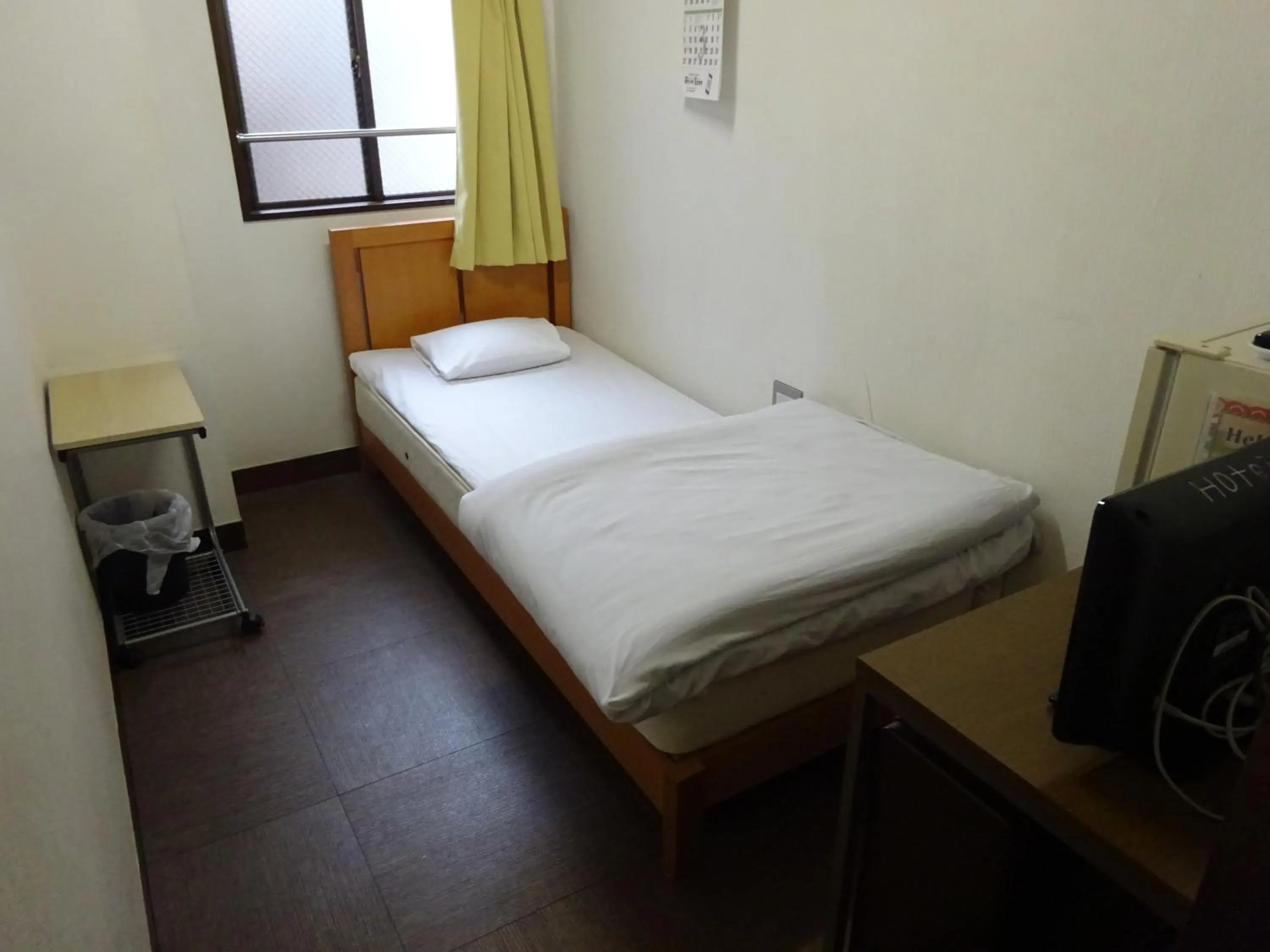 Photo of the whole room, Bed in Economy Hotel Hoteiya