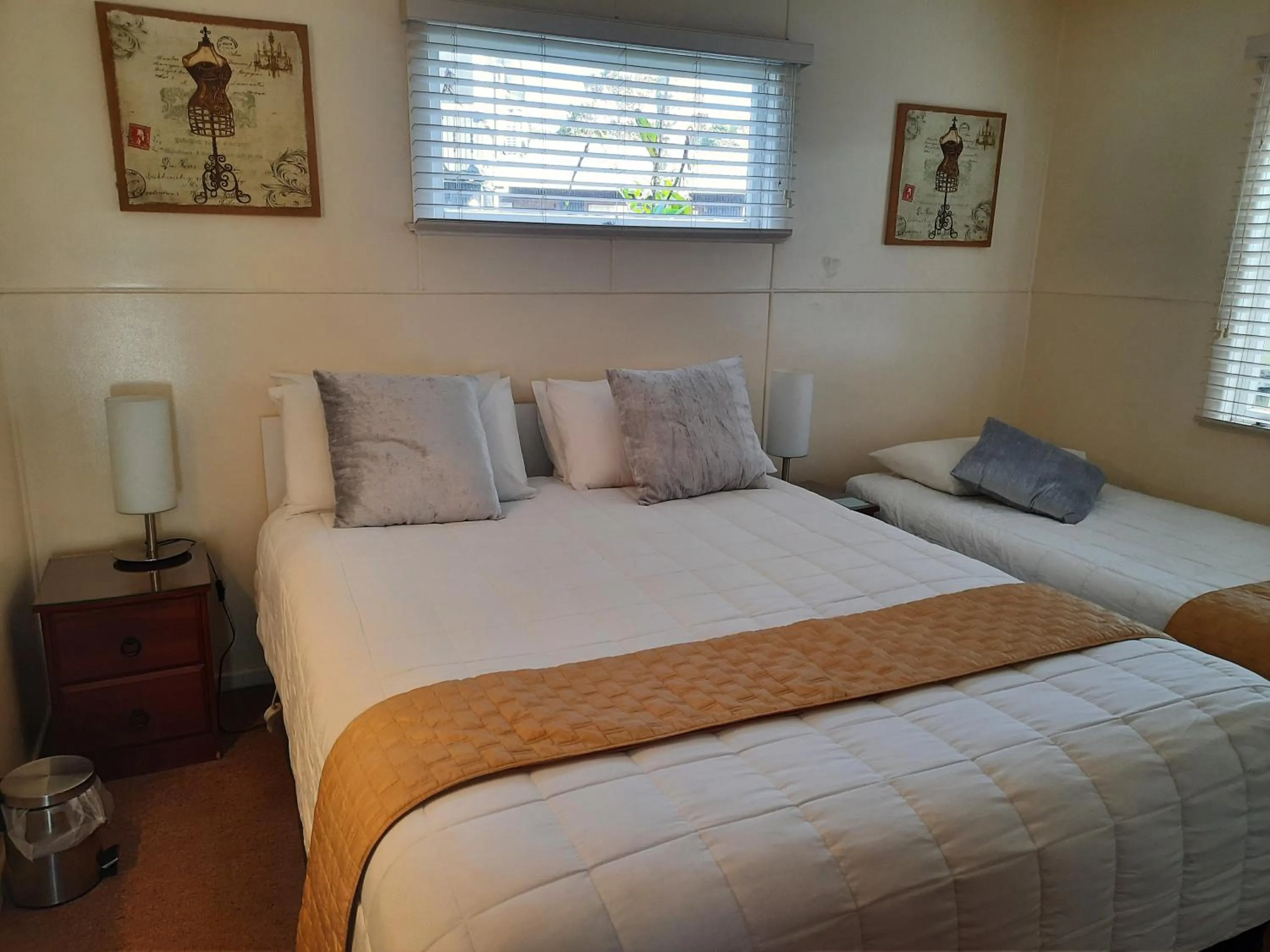 Bed in Alfa Boutique Motel