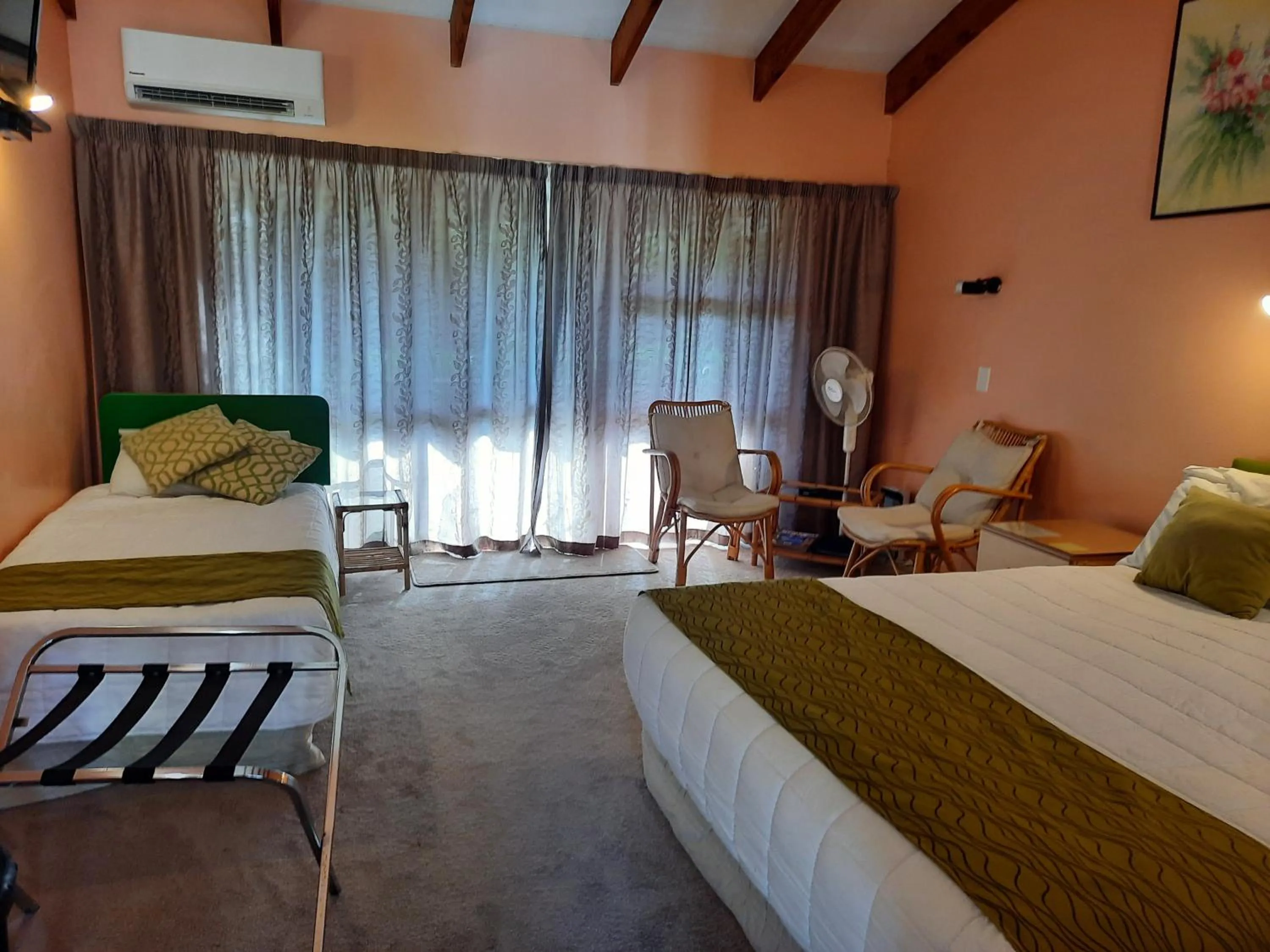 Bed in Alfa Boutique Motel