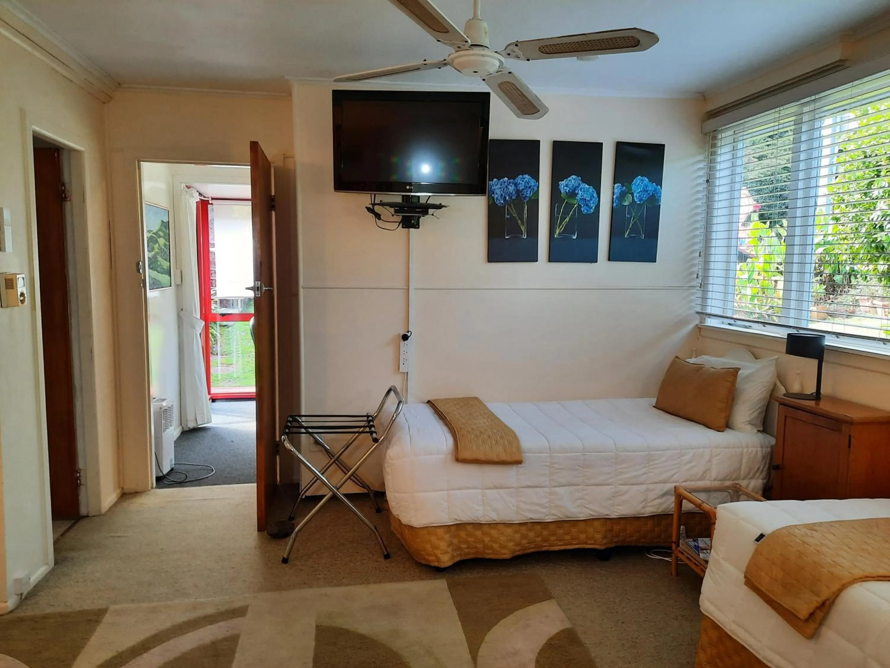 Bed in Alfa Boutique Motel