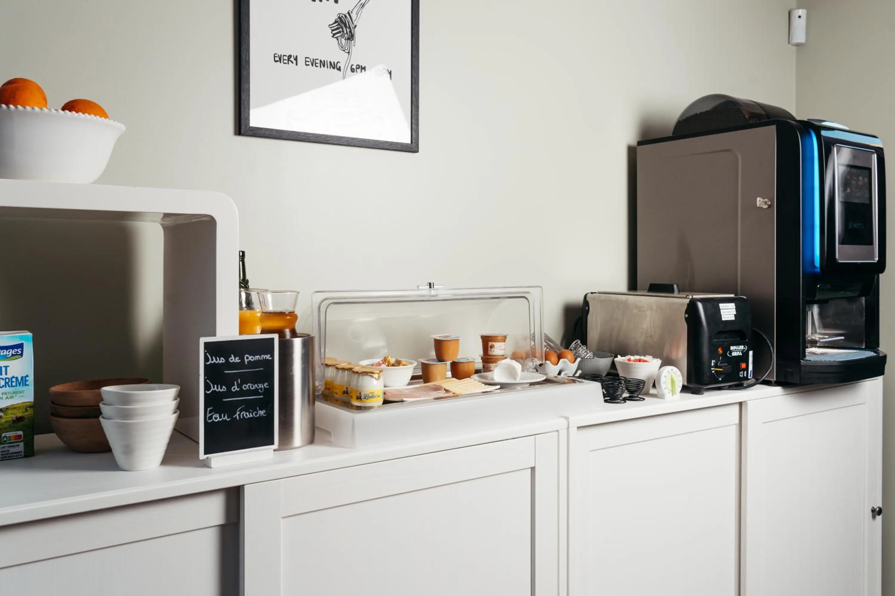 Breakfast in Hôtel OYAT Ile de Ré - ex Escale