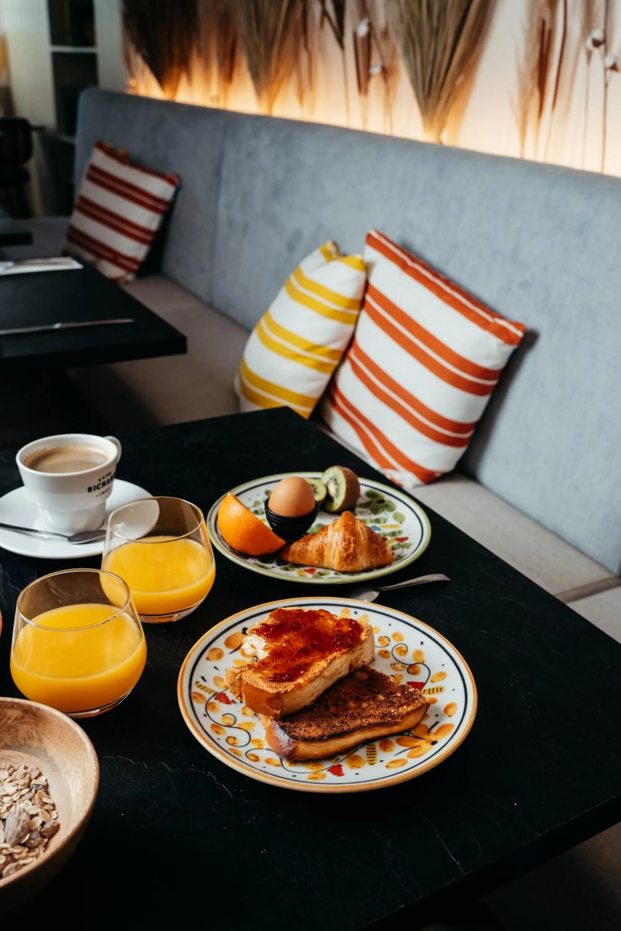 Breakfast in Hôtel OYAT Ile de Ré - ex Escale