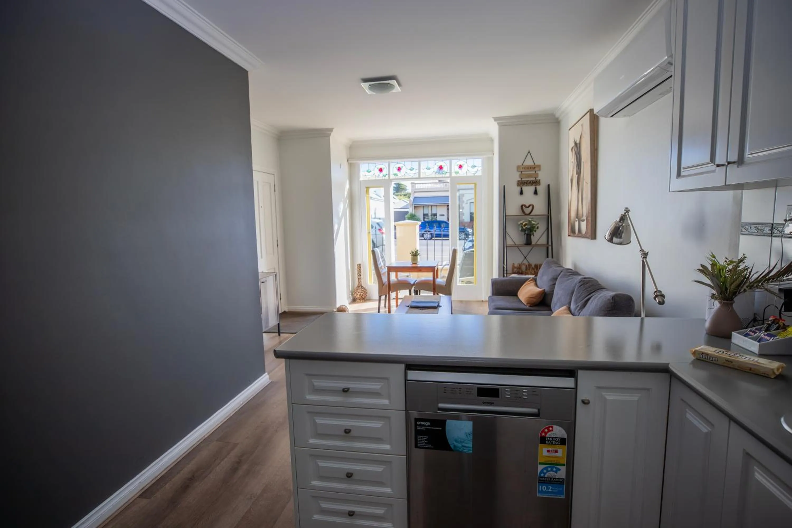 Kitchen or kitchenette in Banyan Place