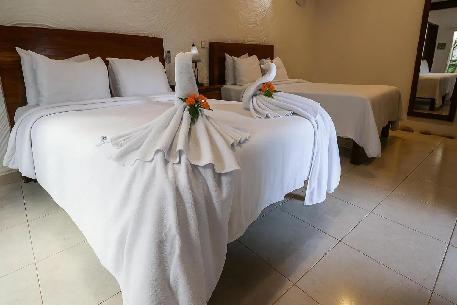 Photo of the whole room, Bed in Hotel La Aldea del Halach Huinic