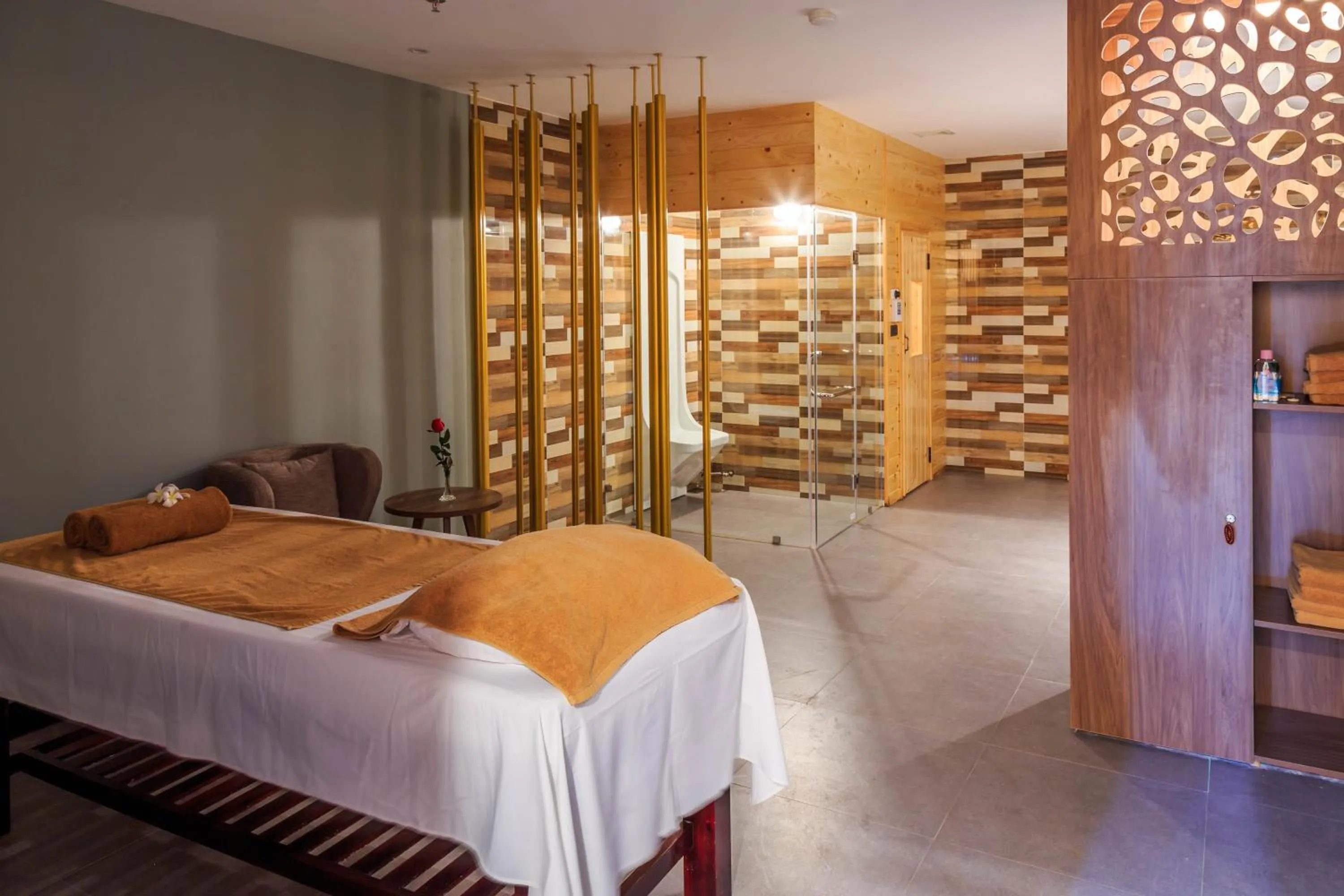 Massage, Bed in Muong Thanh Luxury Lang Son Hotel