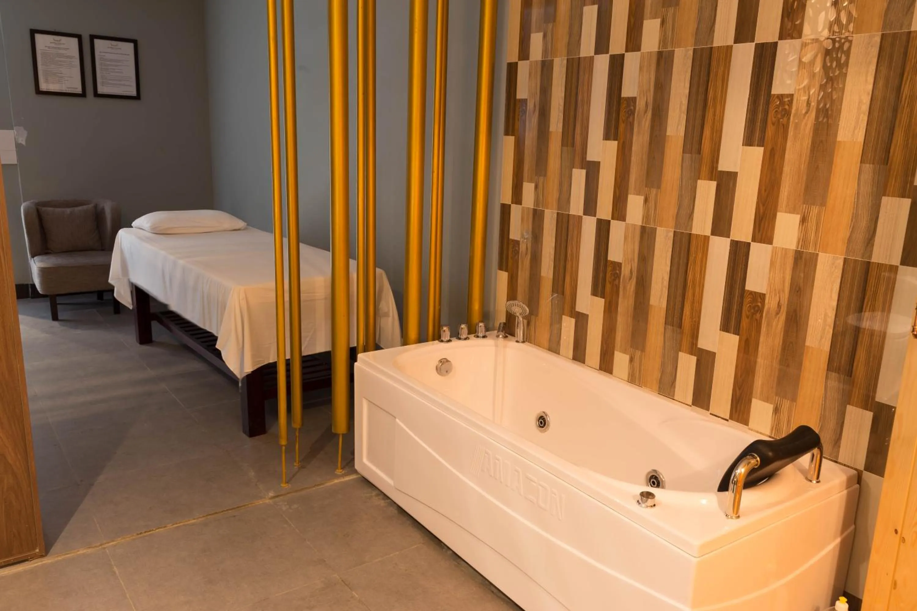 Spa and wellness centre/facilities, Bed in Muong Thanh Luxury Lang Son Hotel