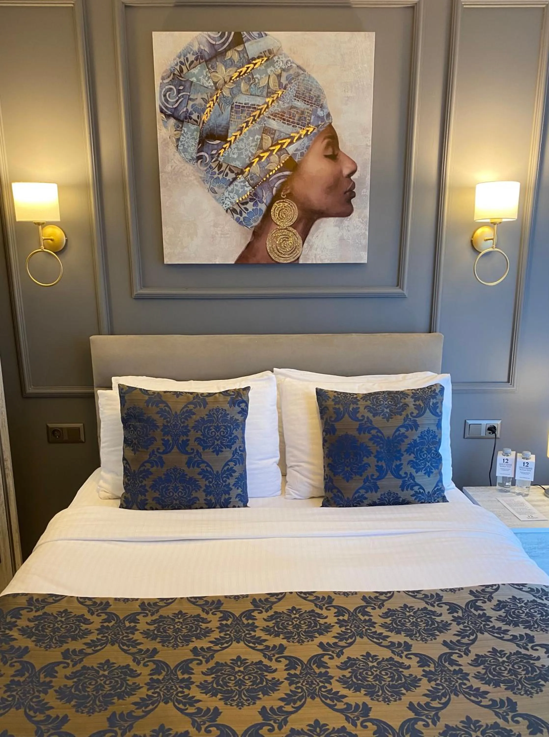 Bed in 12 rooms hotel