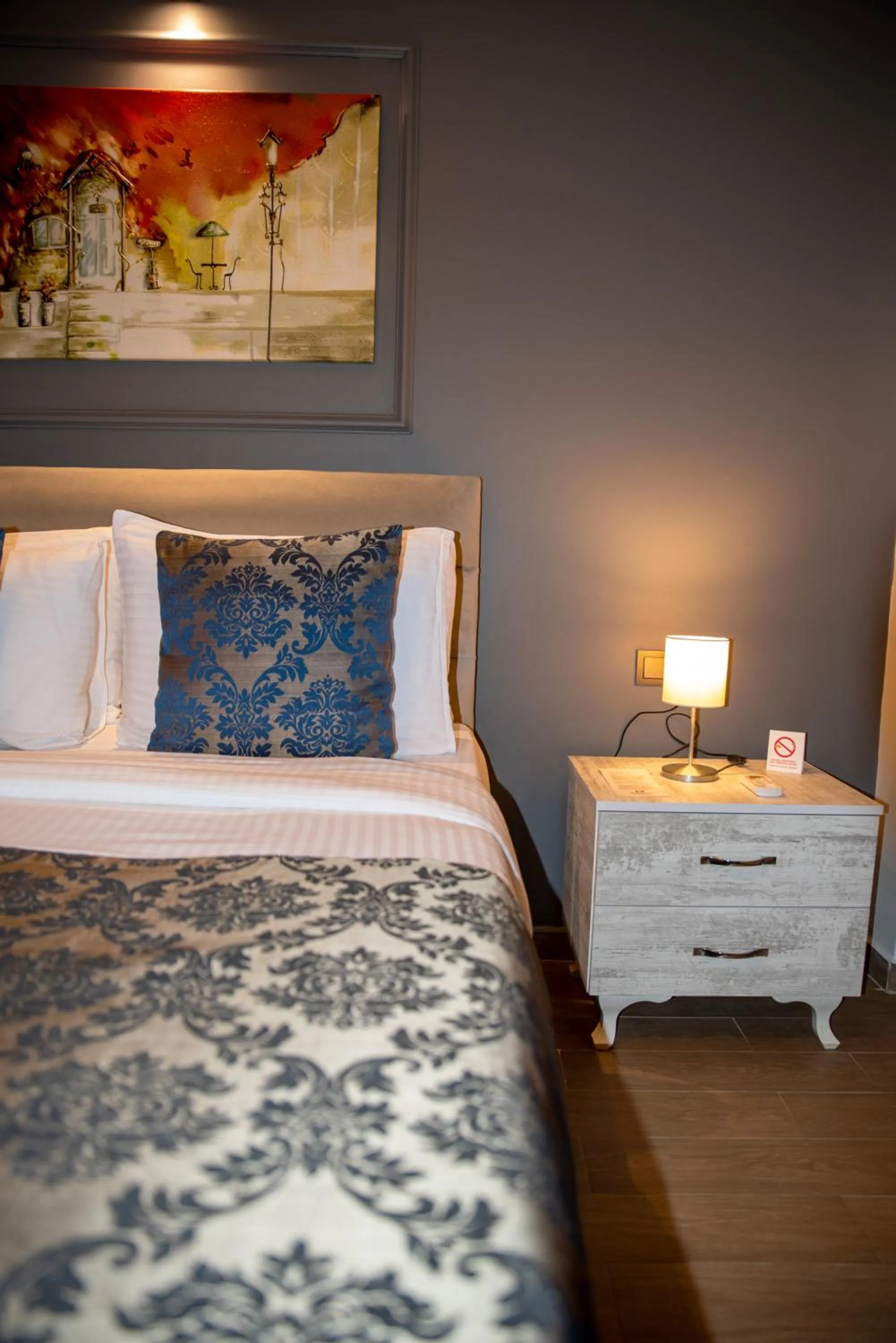 Bed in 12 rooms hotel