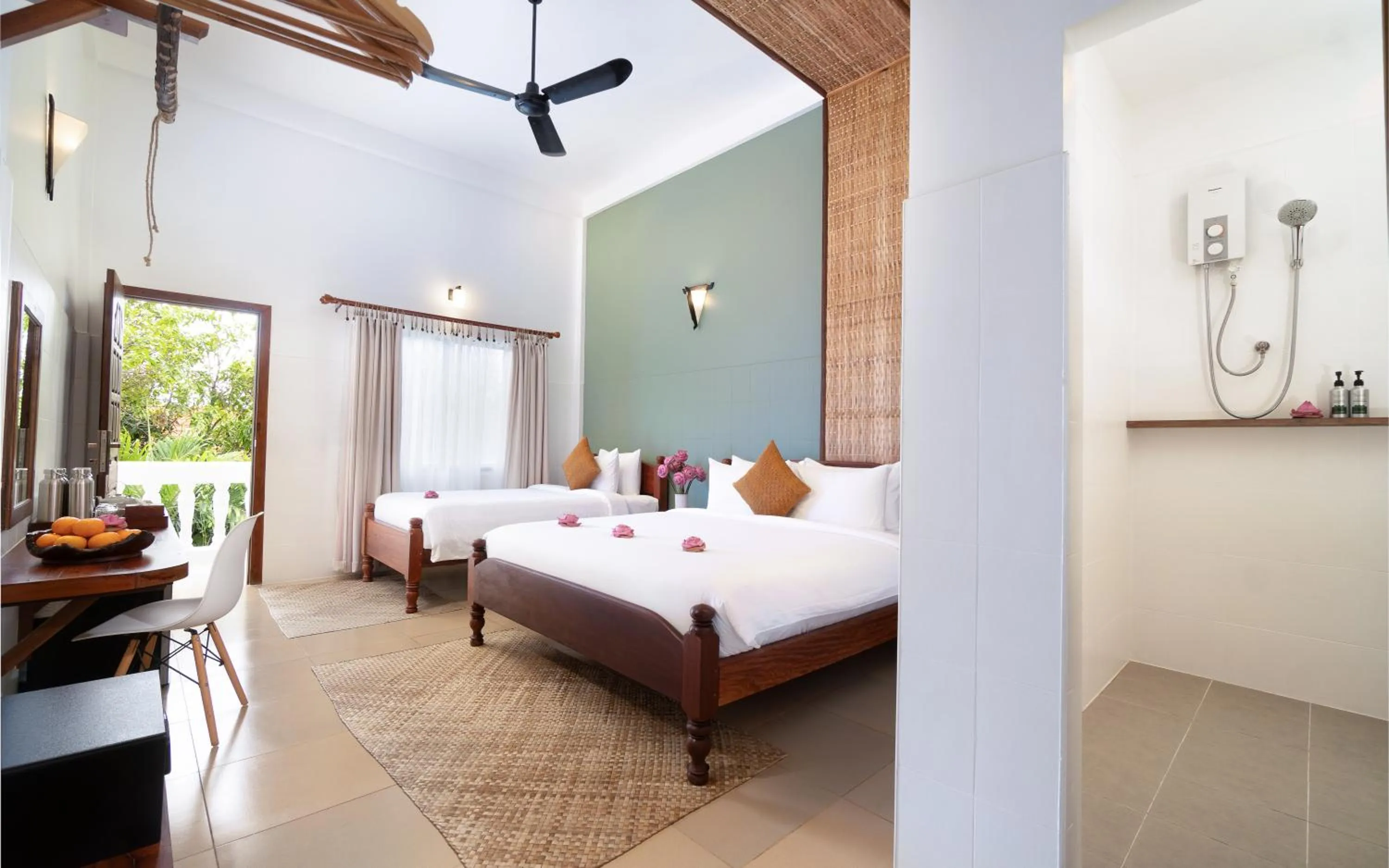 Bedroom, Bed in The Urban