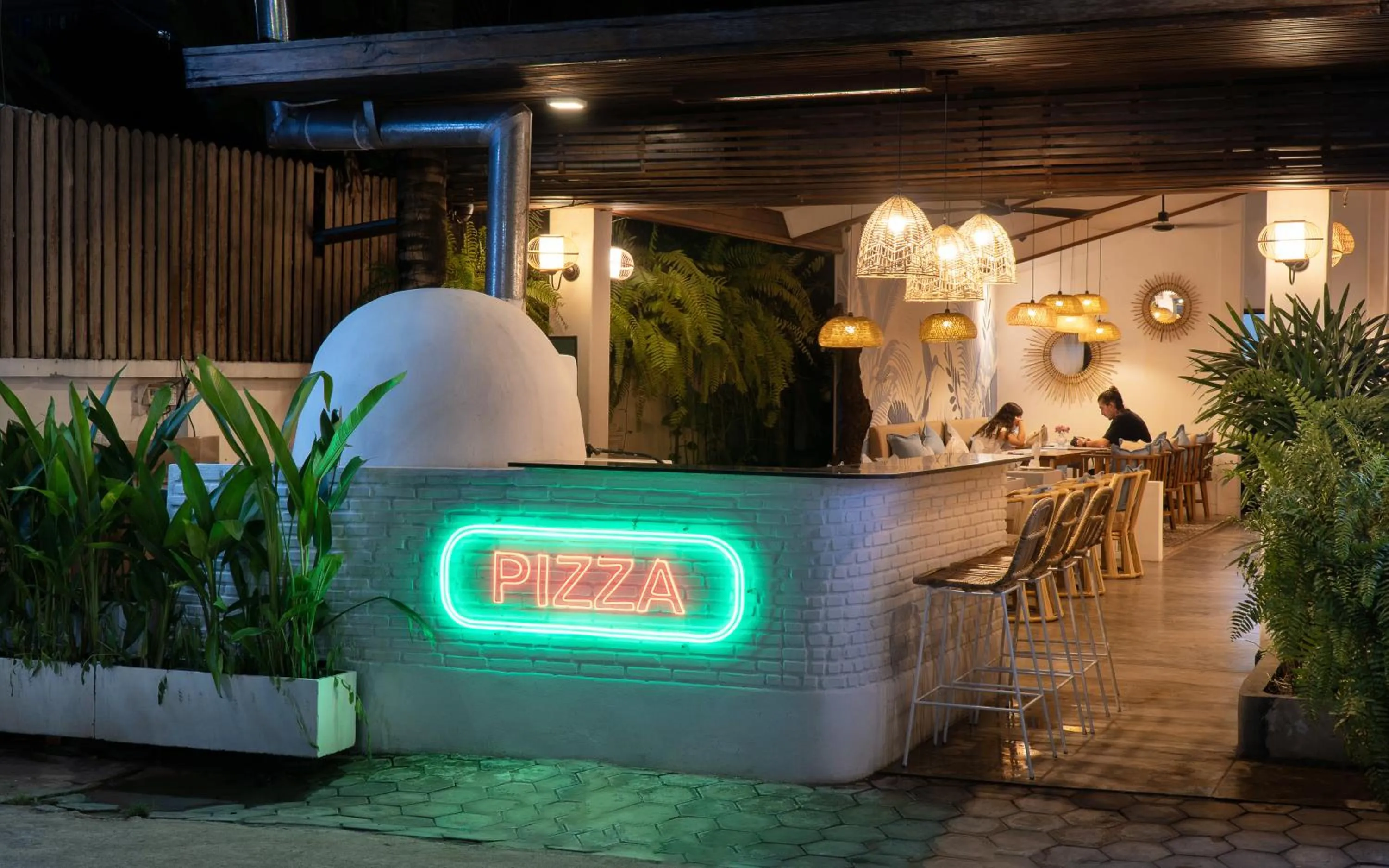 Restaurant/places to eat in The Urban