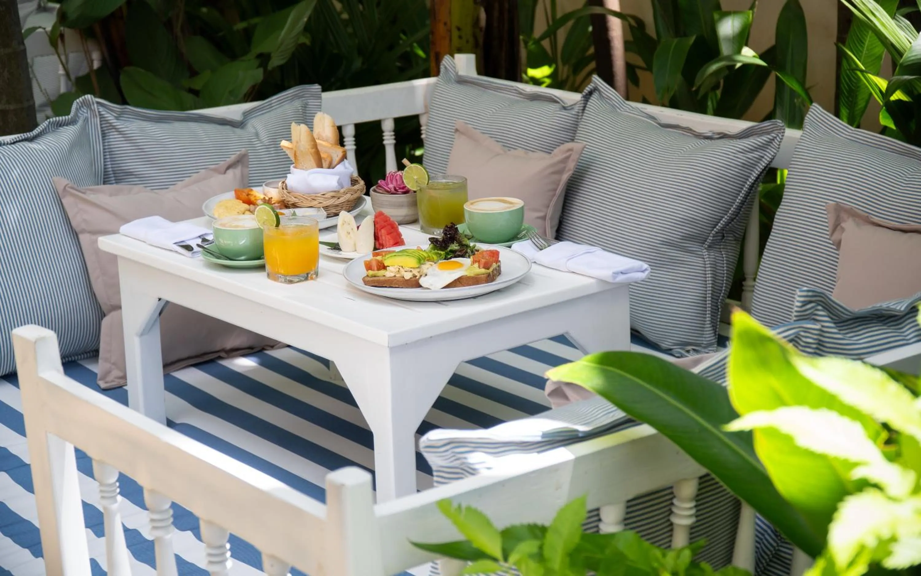 Restaurant/places to eat in The Urban