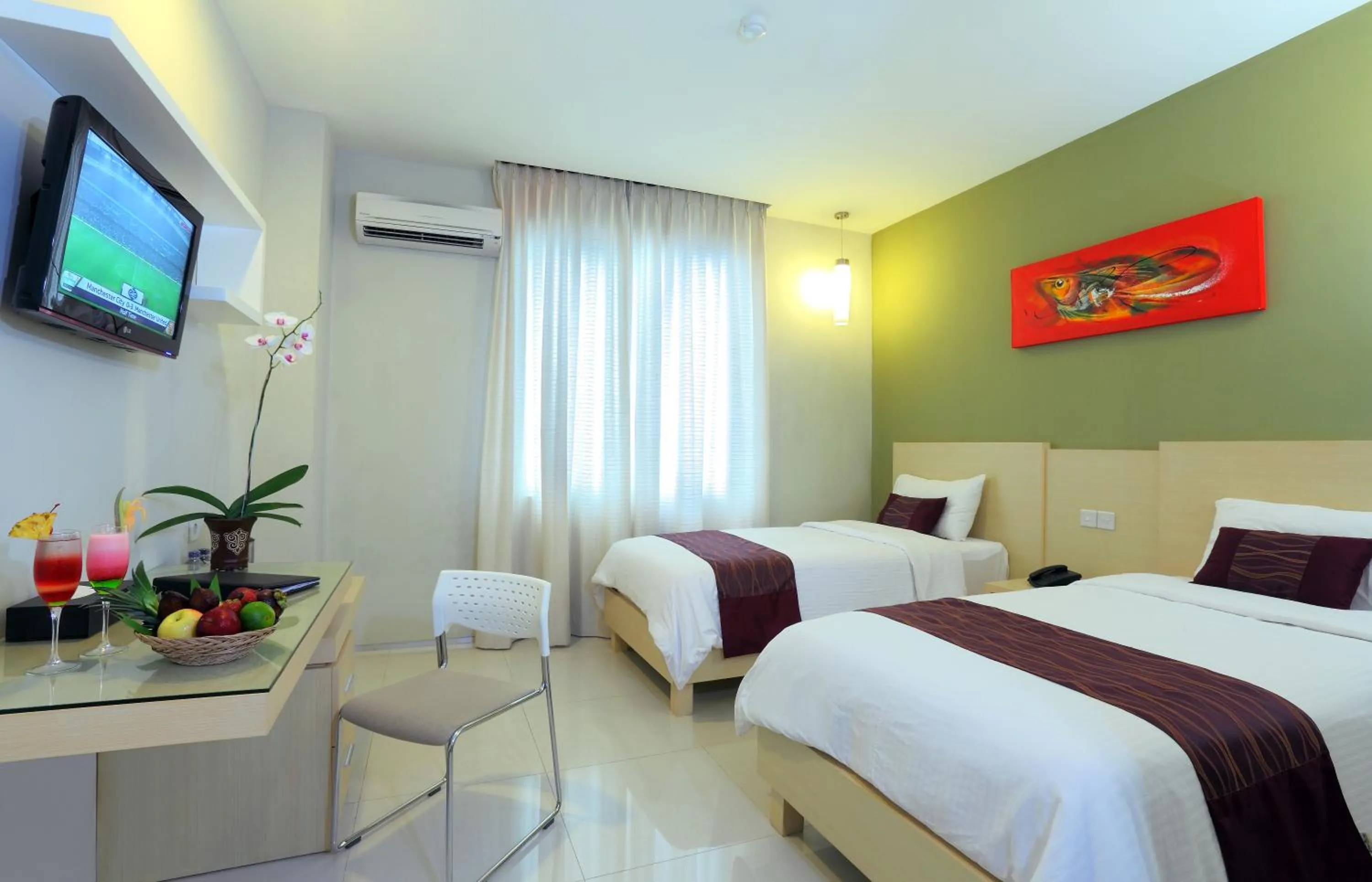 TV and multimedia, Bed in Lombok Plaza Hotel and Convention