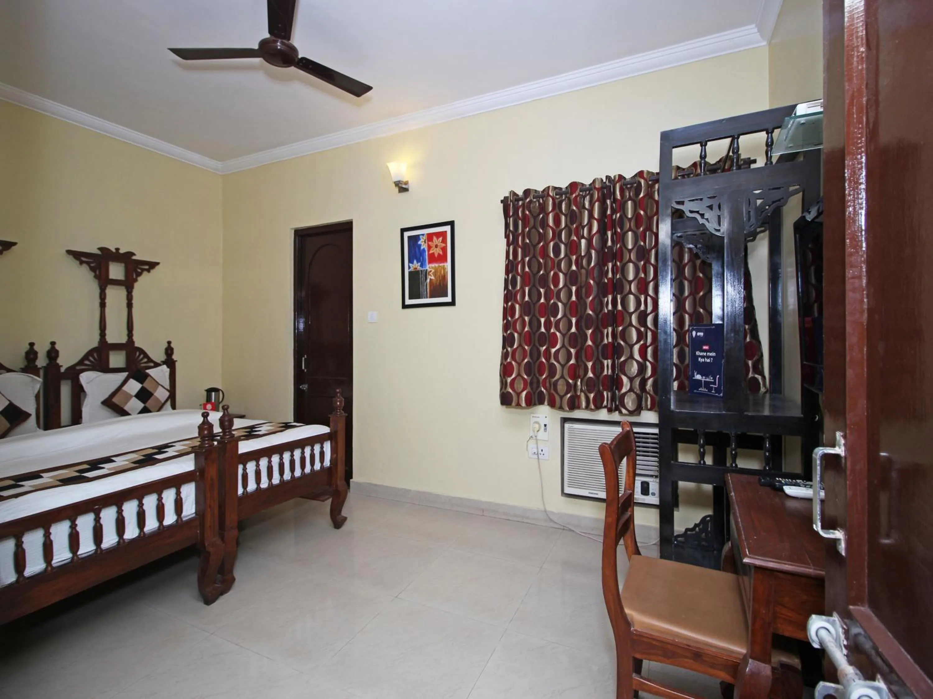 Bedroom, Bed in Hotel Ajit Mansion