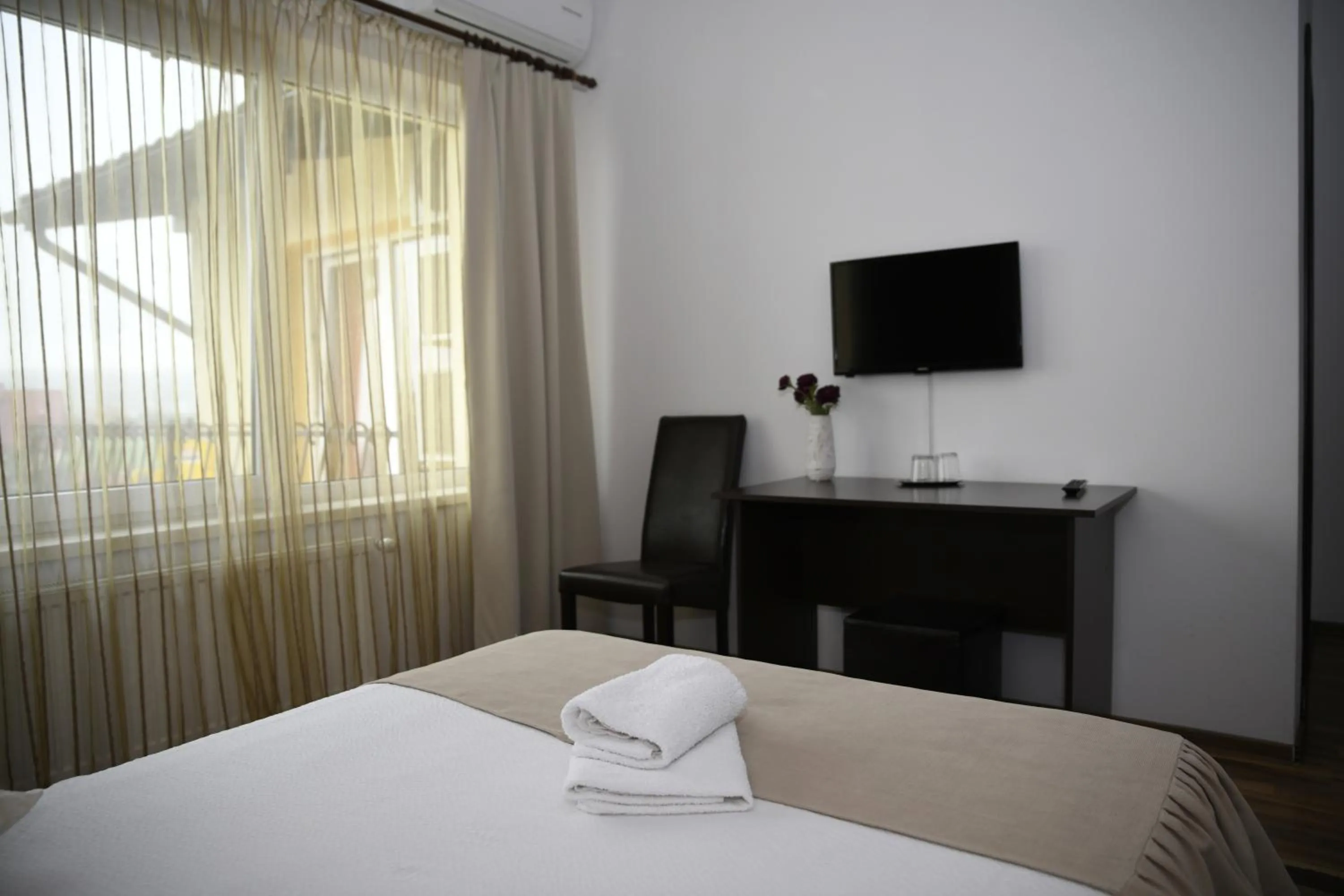 Photo of the whole room, Bed in Pensiunea Zbor