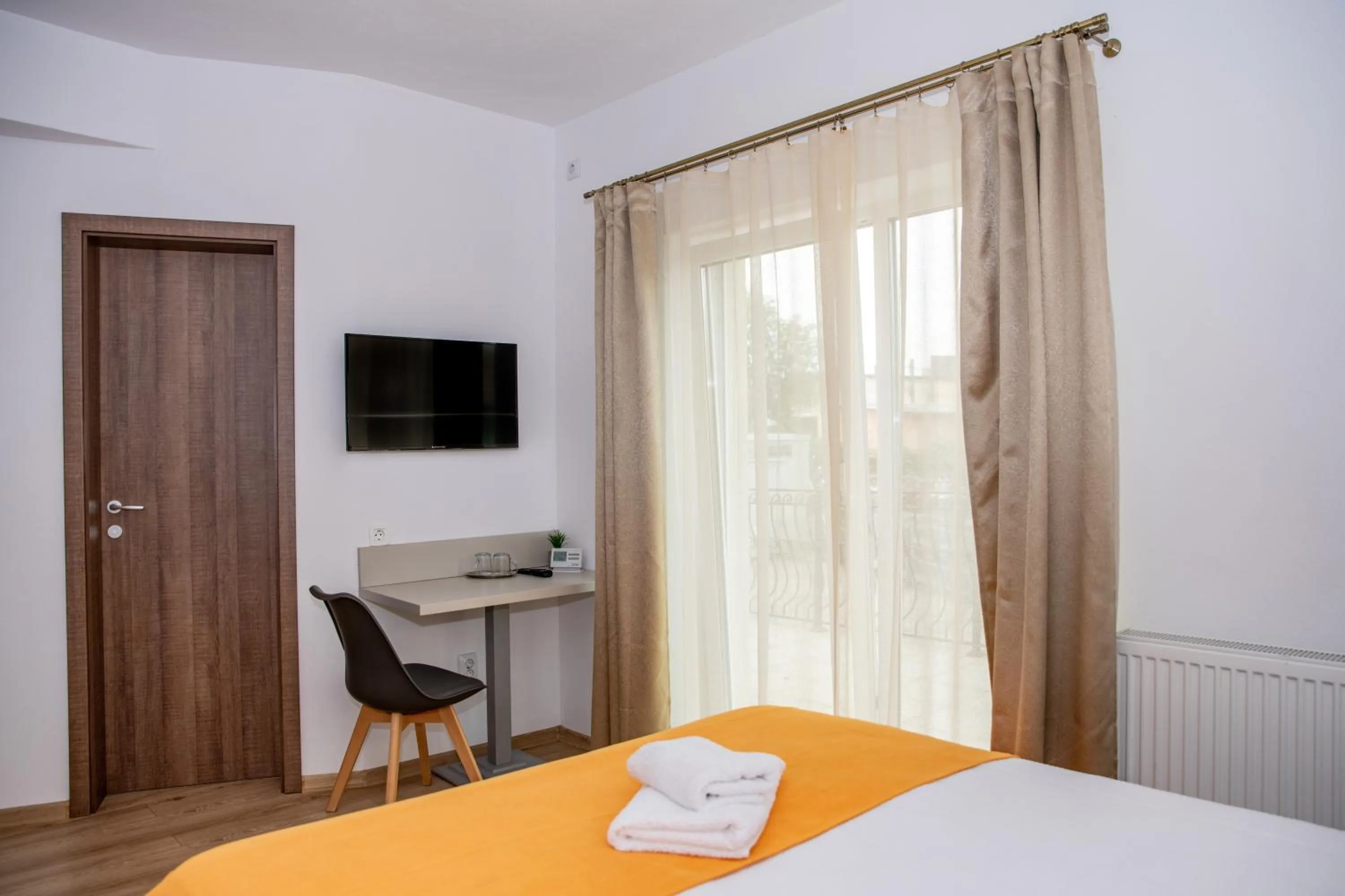 Photo of the whole room, Bed in Pensiunea Zbor