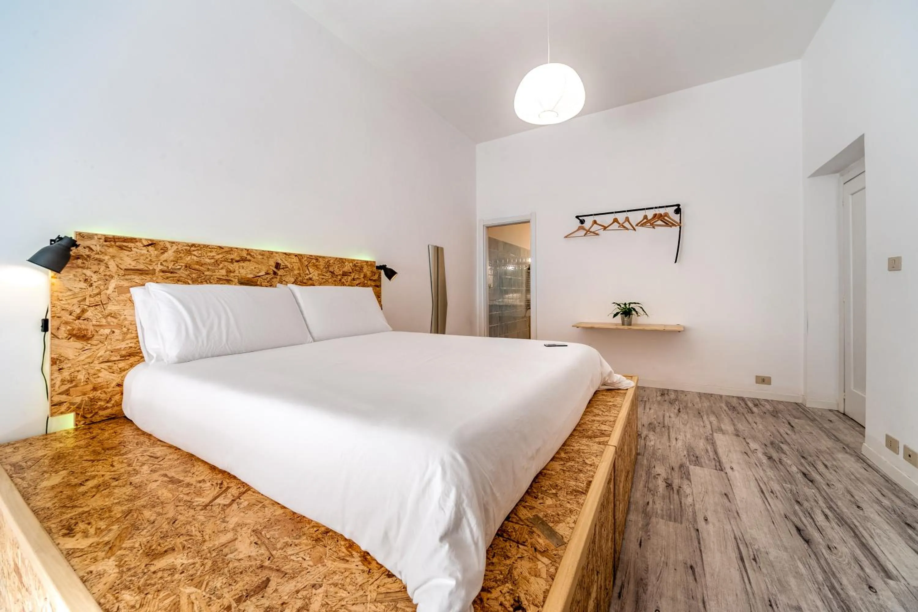 Bed in SmooRoomS Roma Ostiense