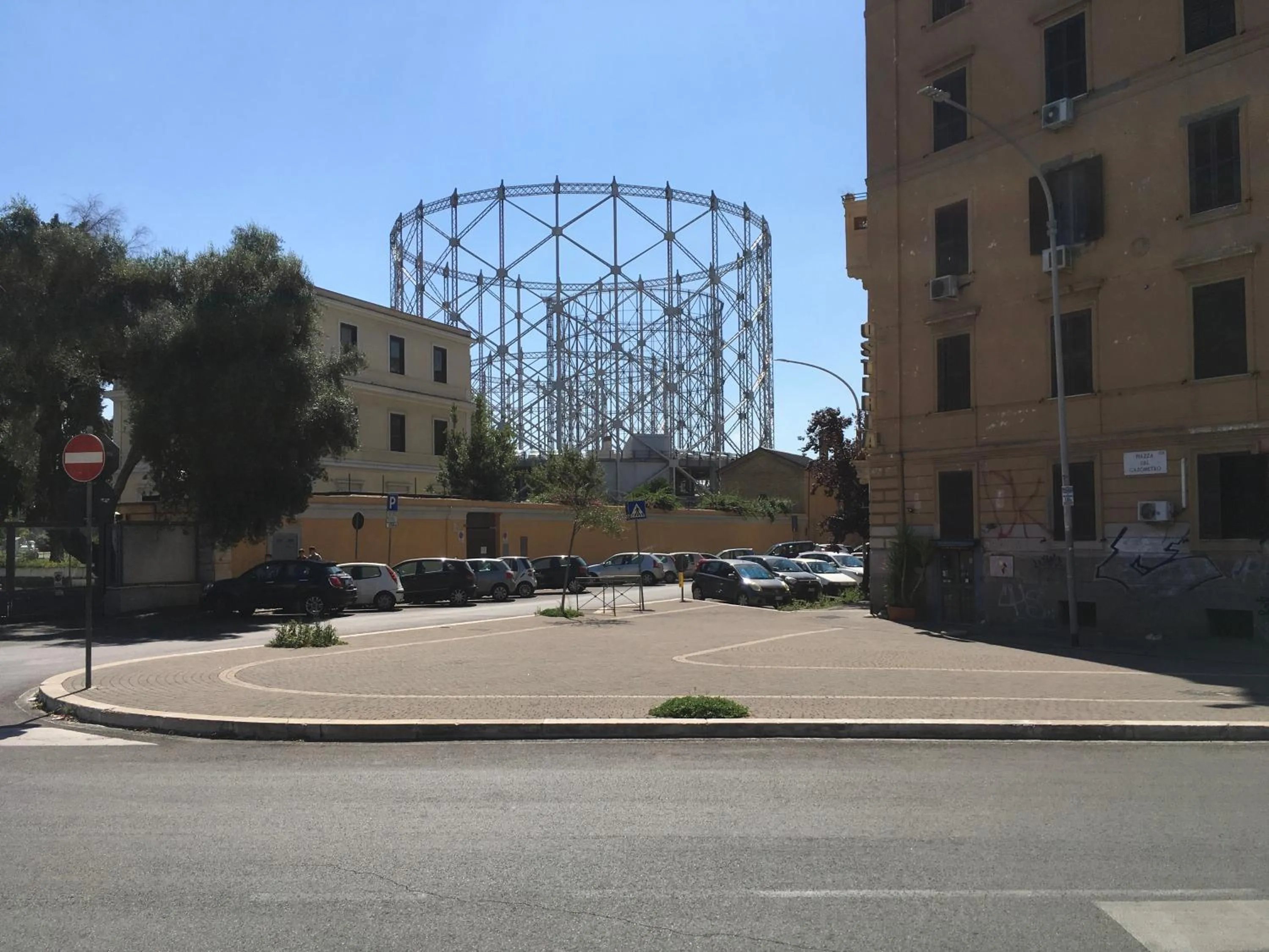 Street view in SmooRoomS Roma Ostiense