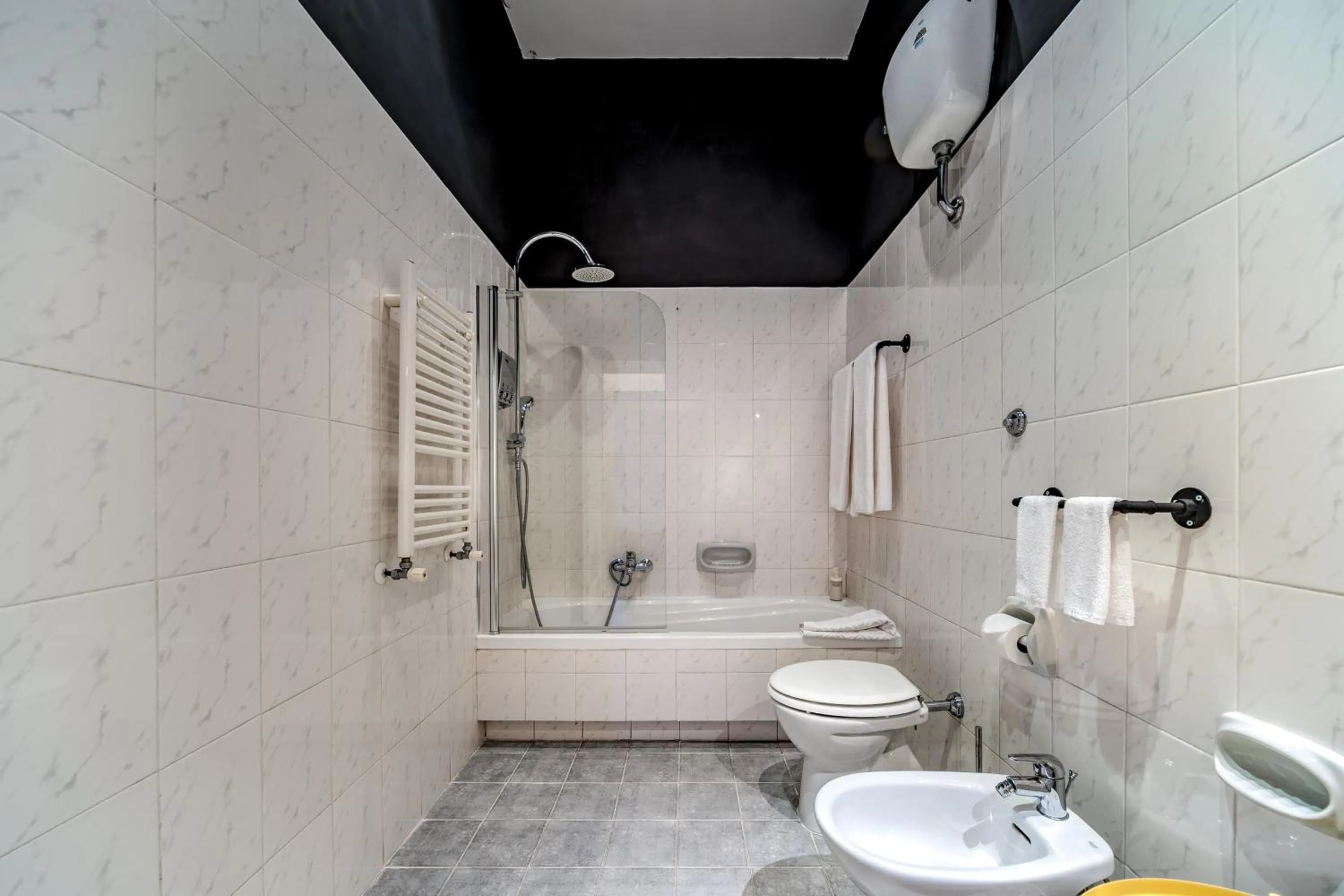 Bathroom in SmooRoomS Roma Ostiense