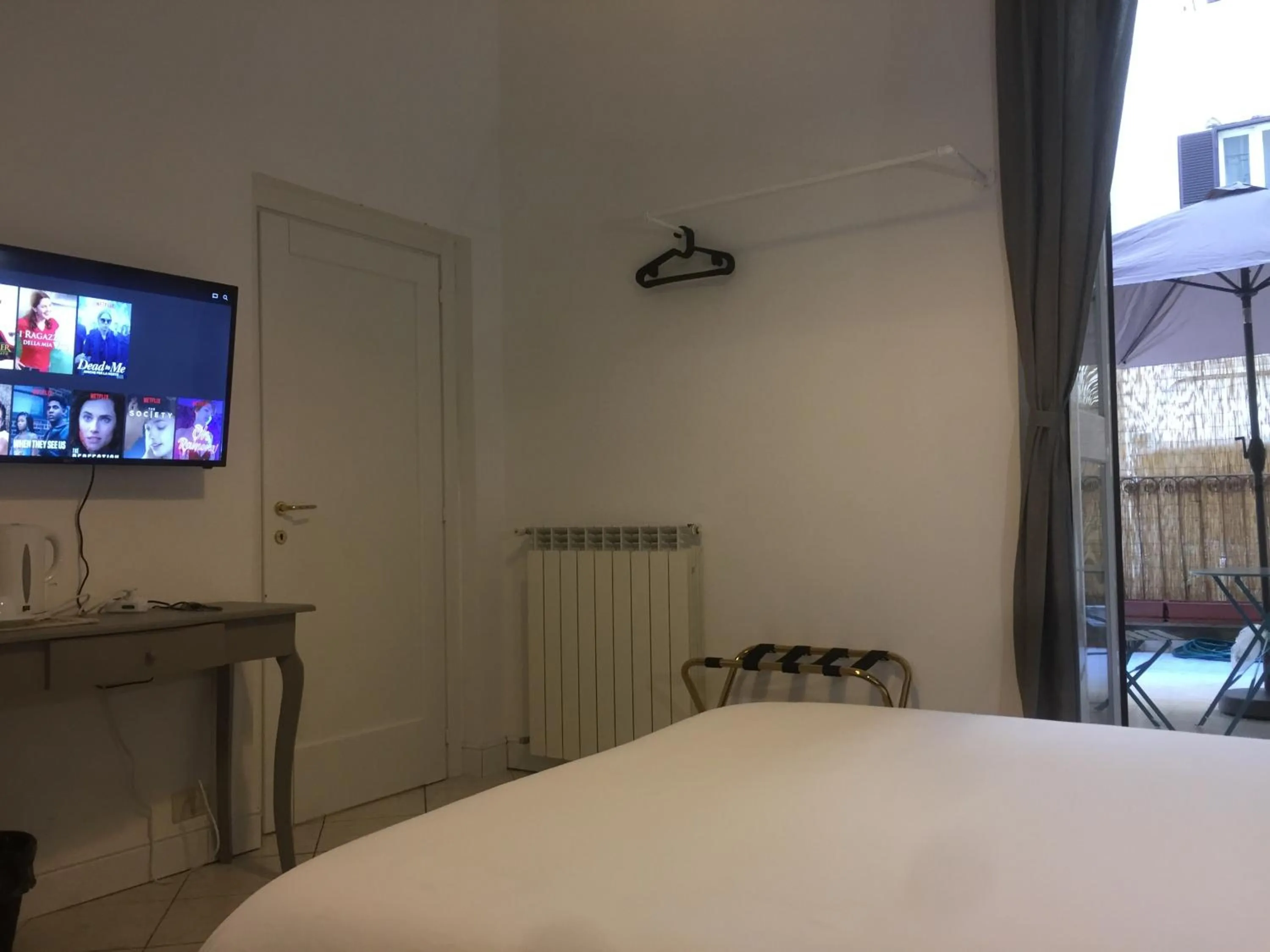 Bed in SmooRoomS Roma Ostiense