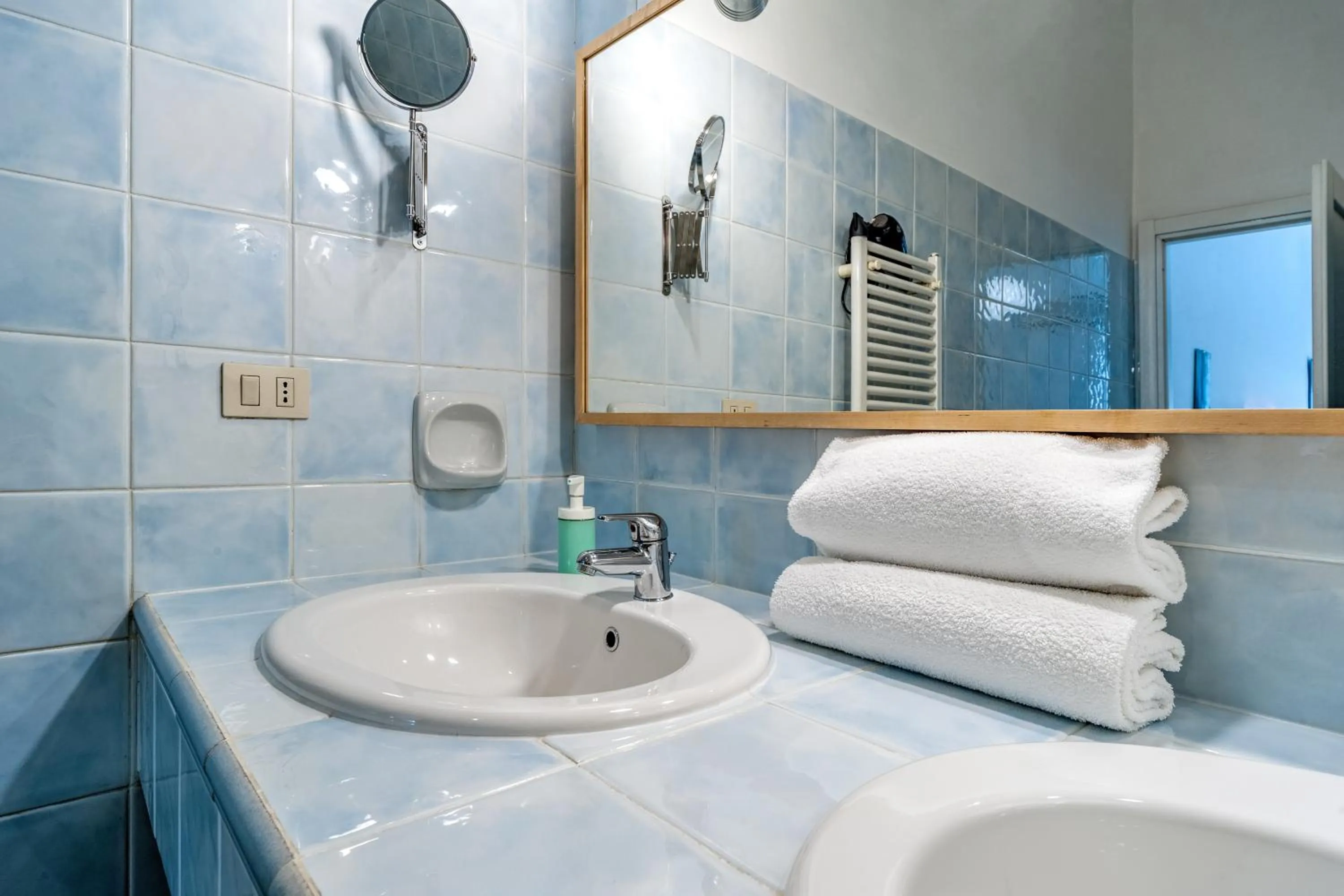 Bathroom in SmooRoomS Roma Ostiense