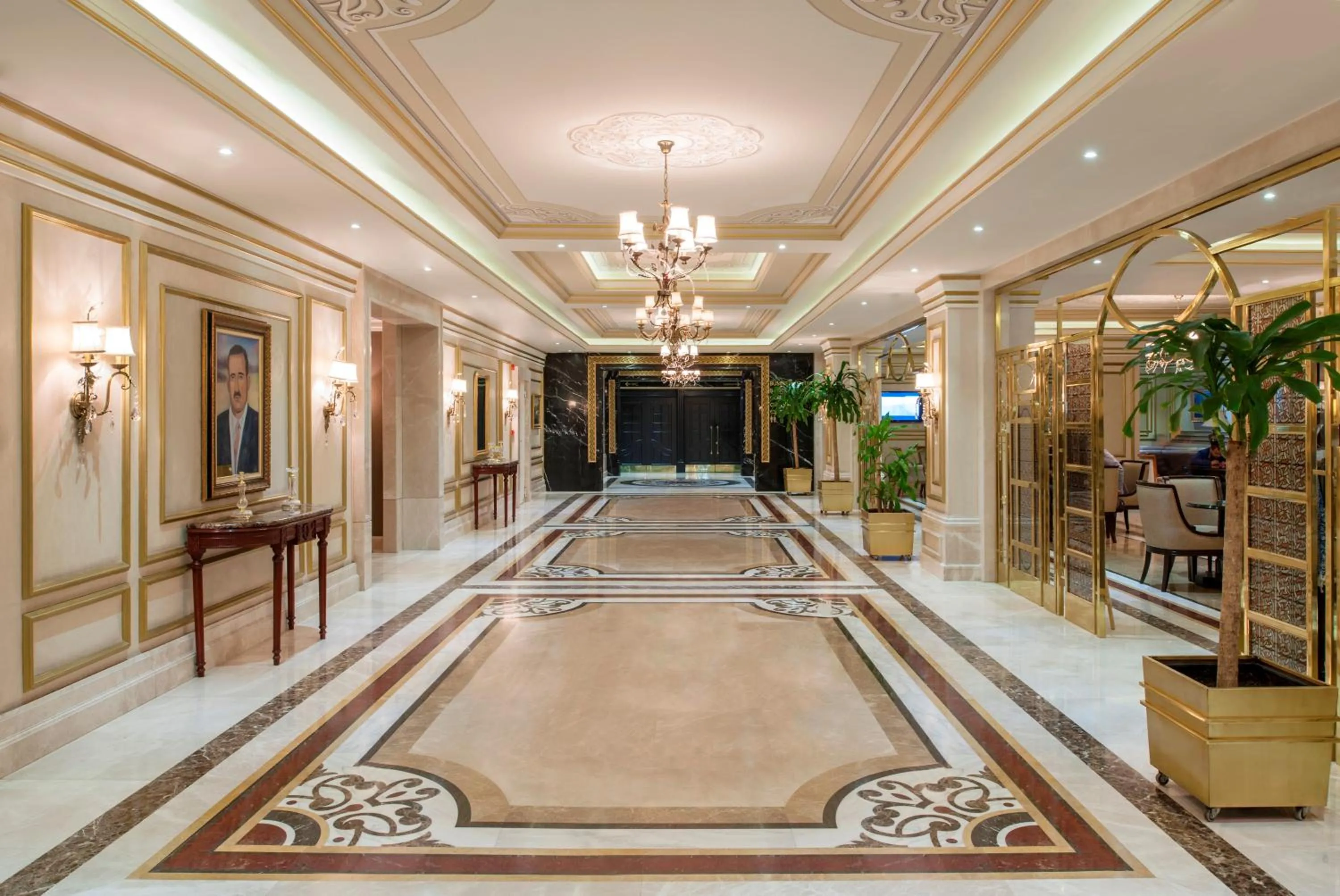 Lobby or reception in Elite World Van