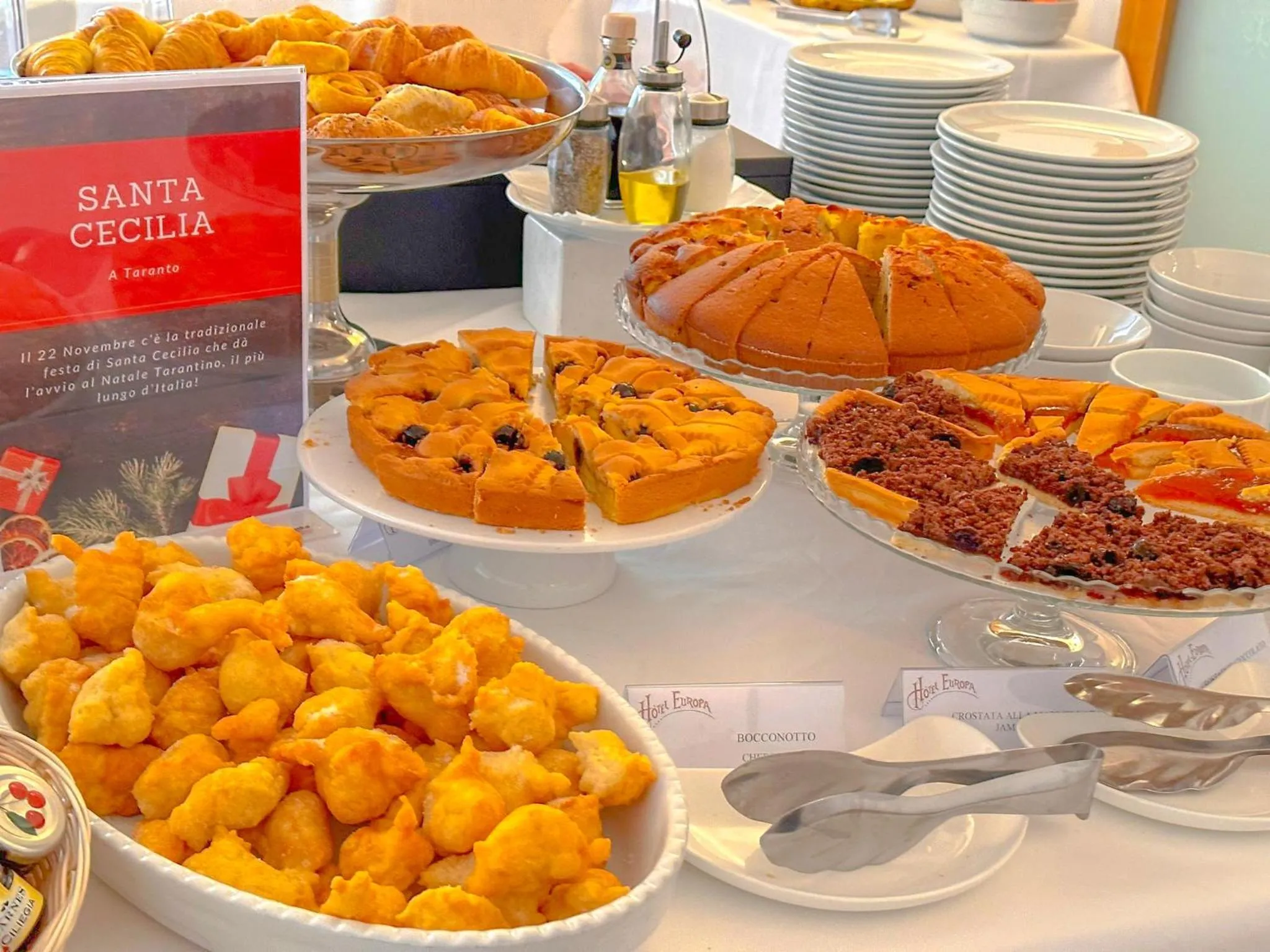 Restaurant/places to eat in Hotel Europa