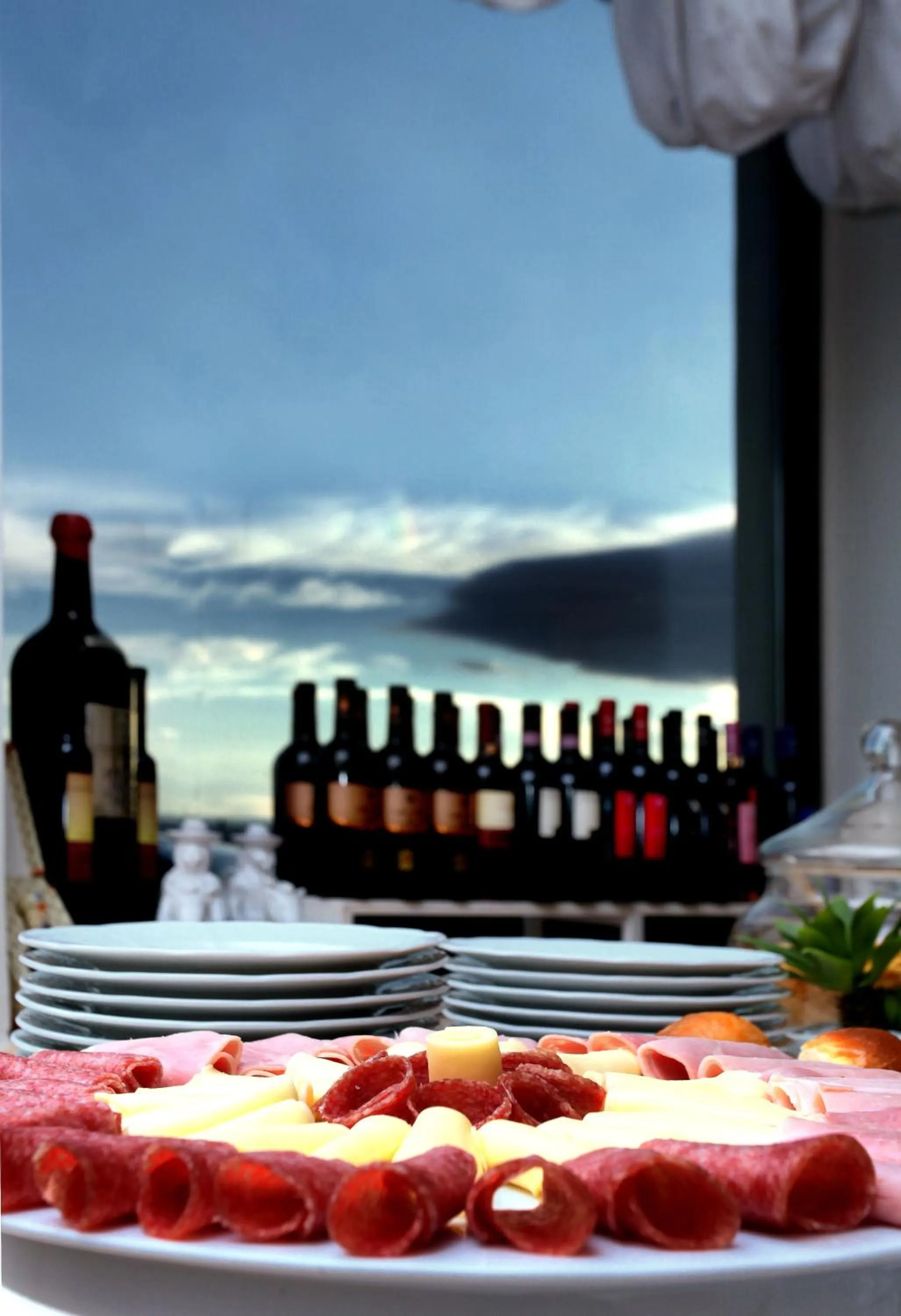 Restaurant/places to eat in Hotel Europa