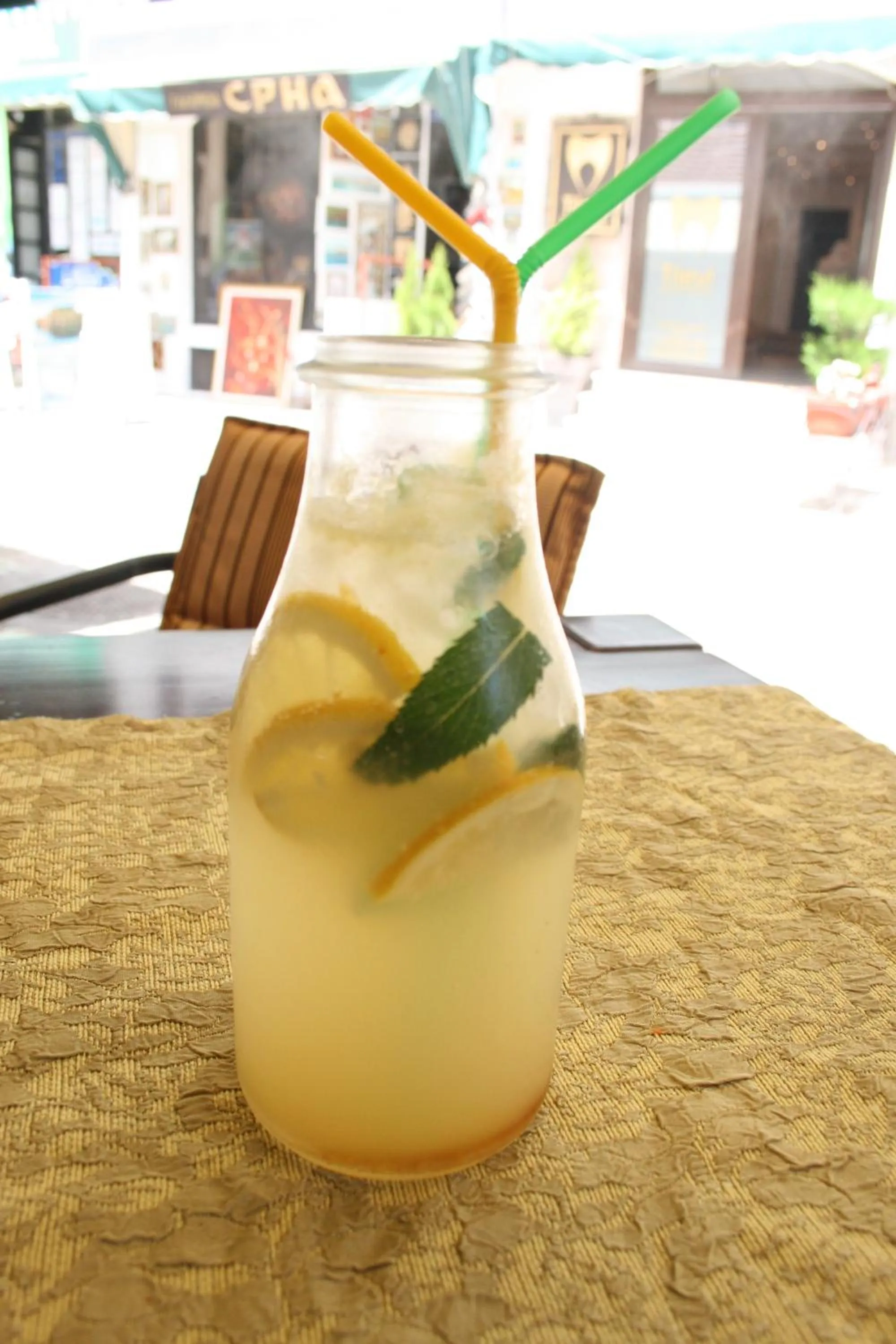 Food and drinks in Lukanov Apartments & Guest Rooms