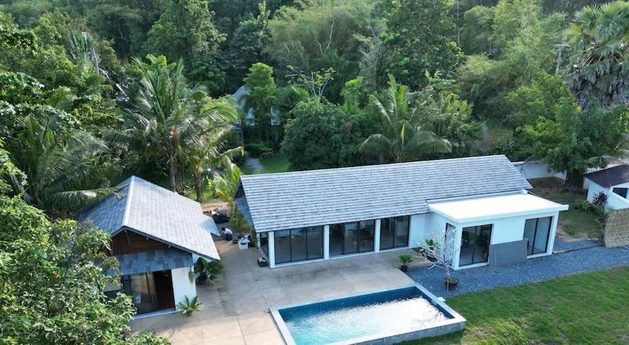 Natural landscape in Koyao Bay Pavilions - Beach Resort and Pool Villas