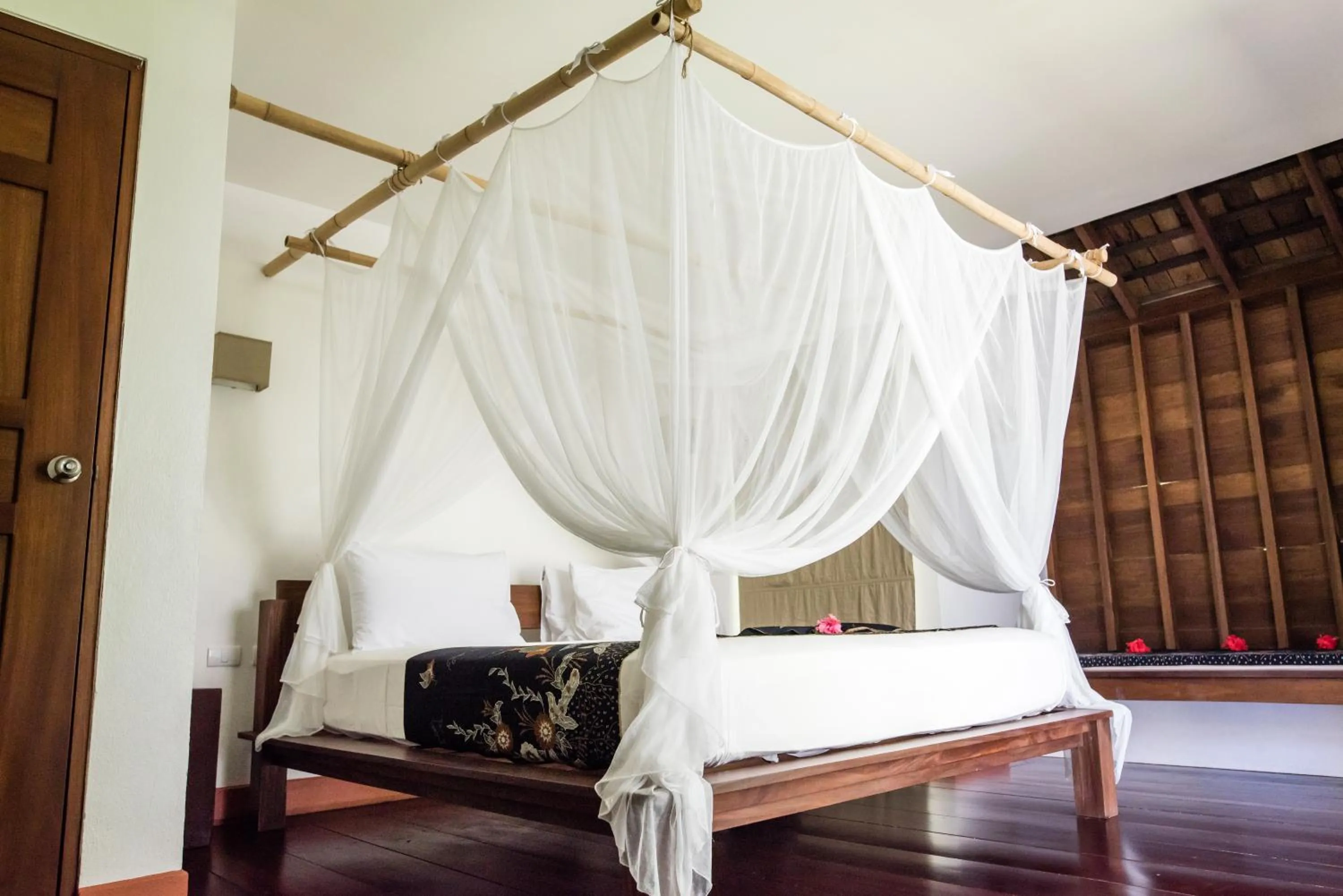 Bedroom, Bed in Koyao Bay Pavilions - Beach Resort and Pool Villas