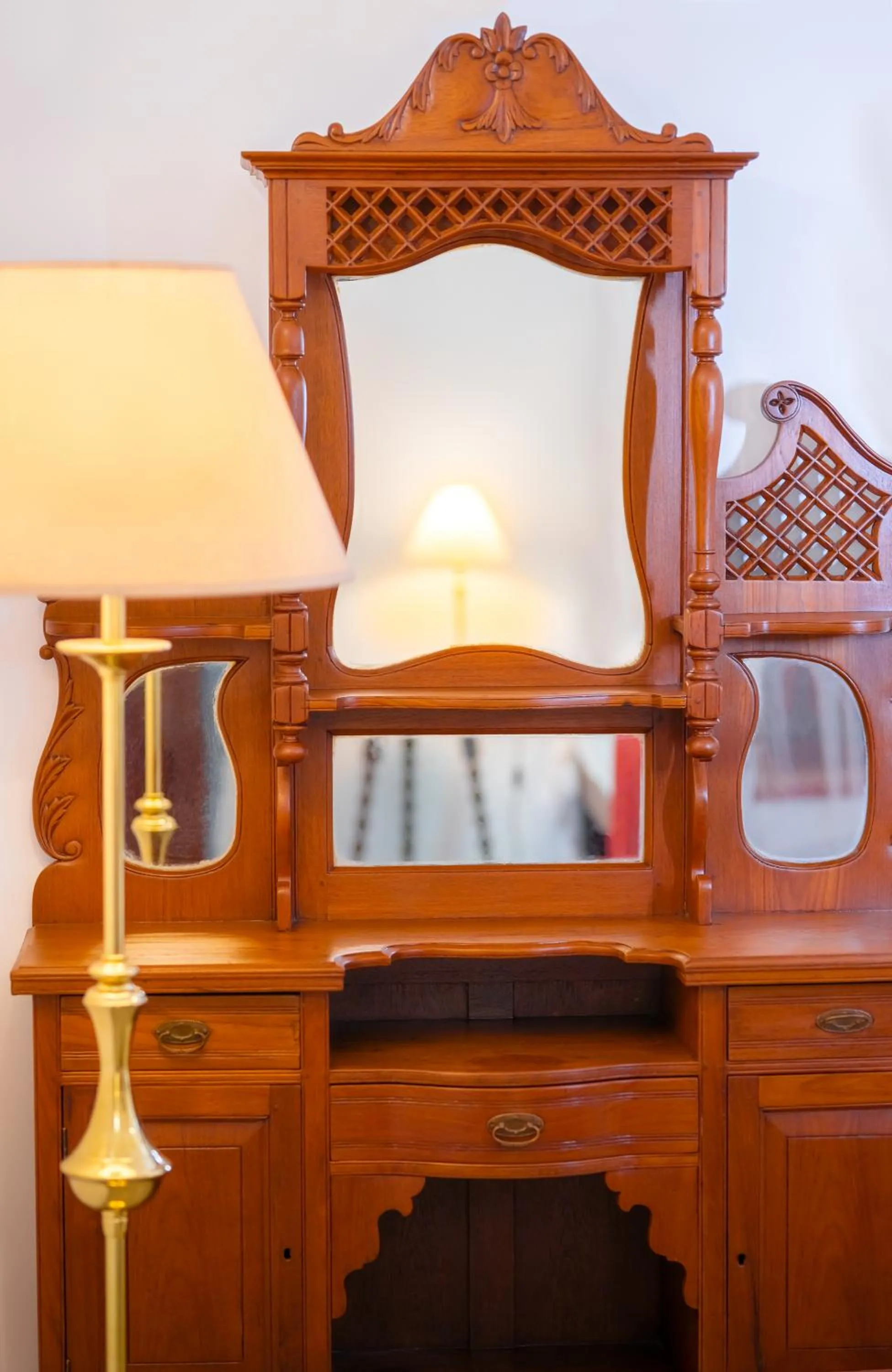 wardrobe in The Kandy House