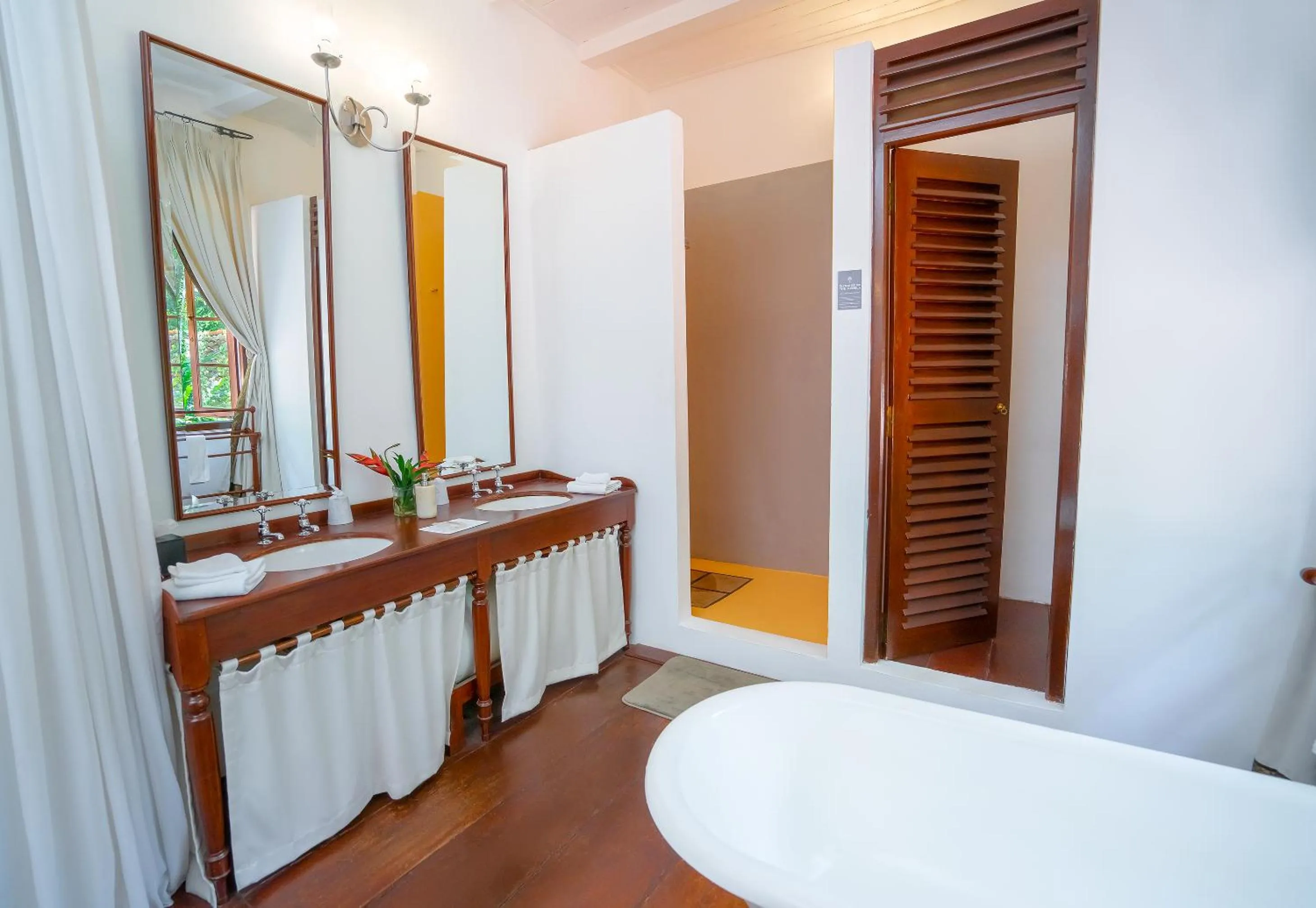 Shower in The Kandy House