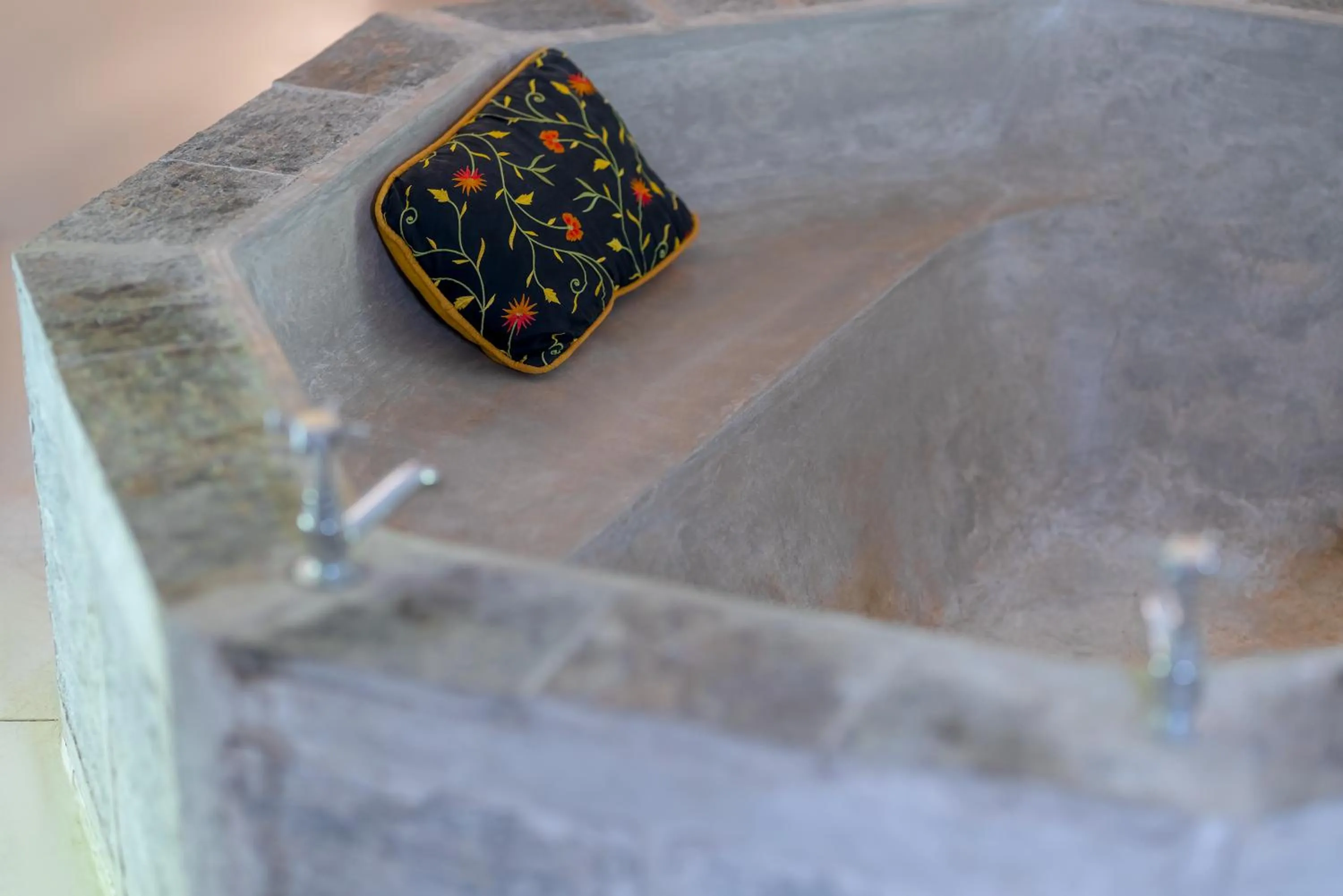 Bath in The Kandy House