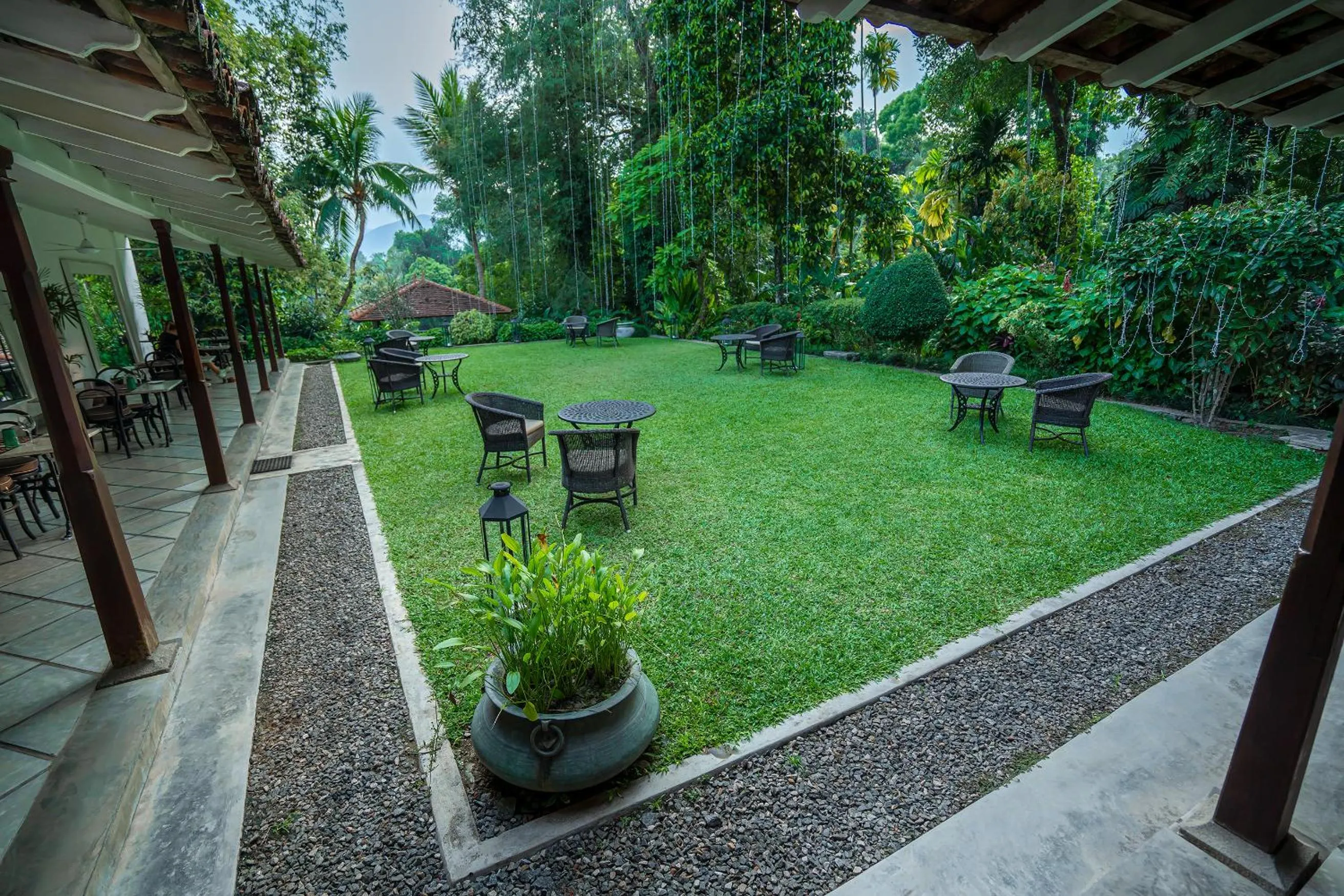 Restaurant/places to eat in The Kandy House